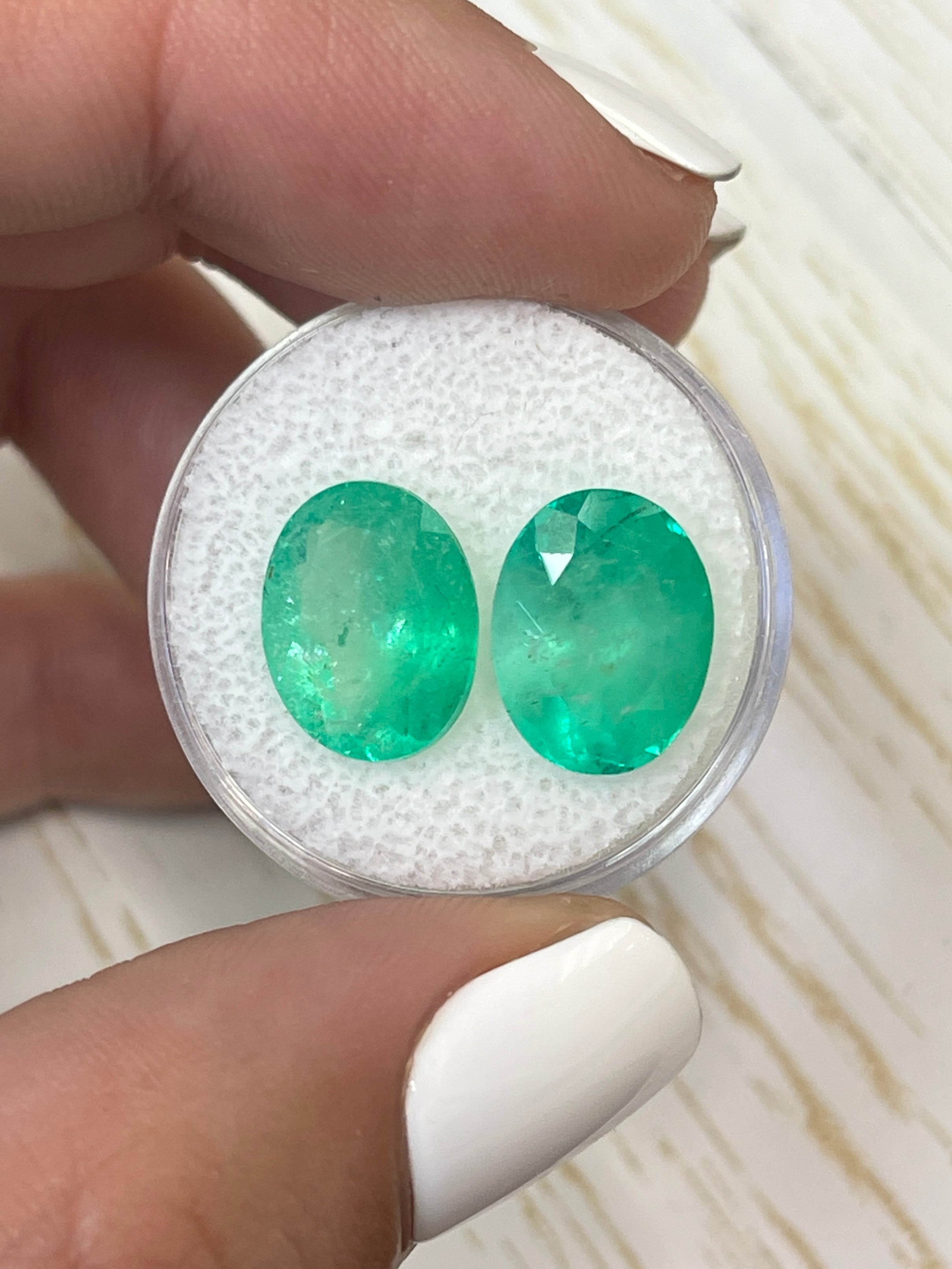 Matched Pair of Colombian Emeralds - Oval Cut, 9.81 Carats Together