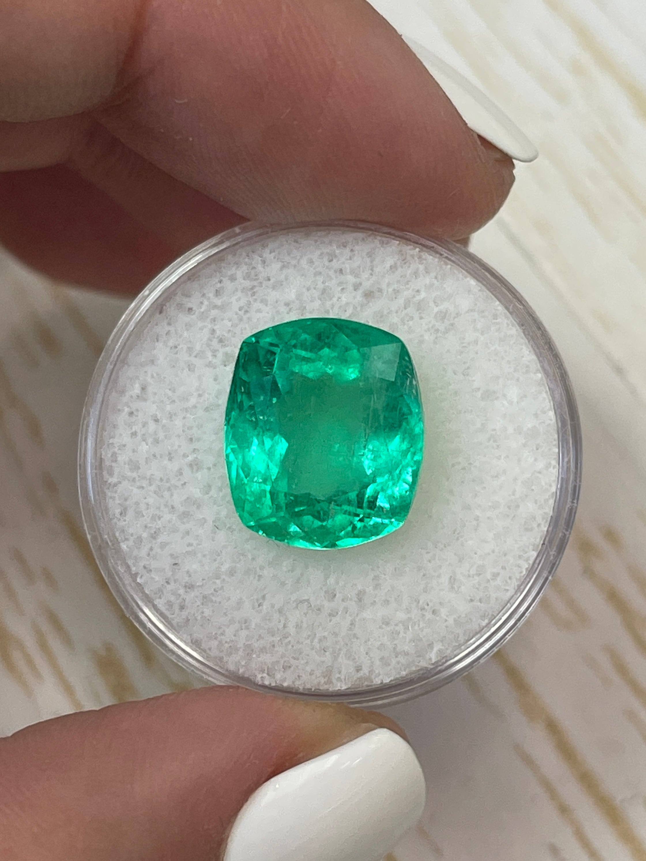 Cushion-Cut 8.20 Carat Muzo Green Colombian Emerald - 13.4x11.5mm