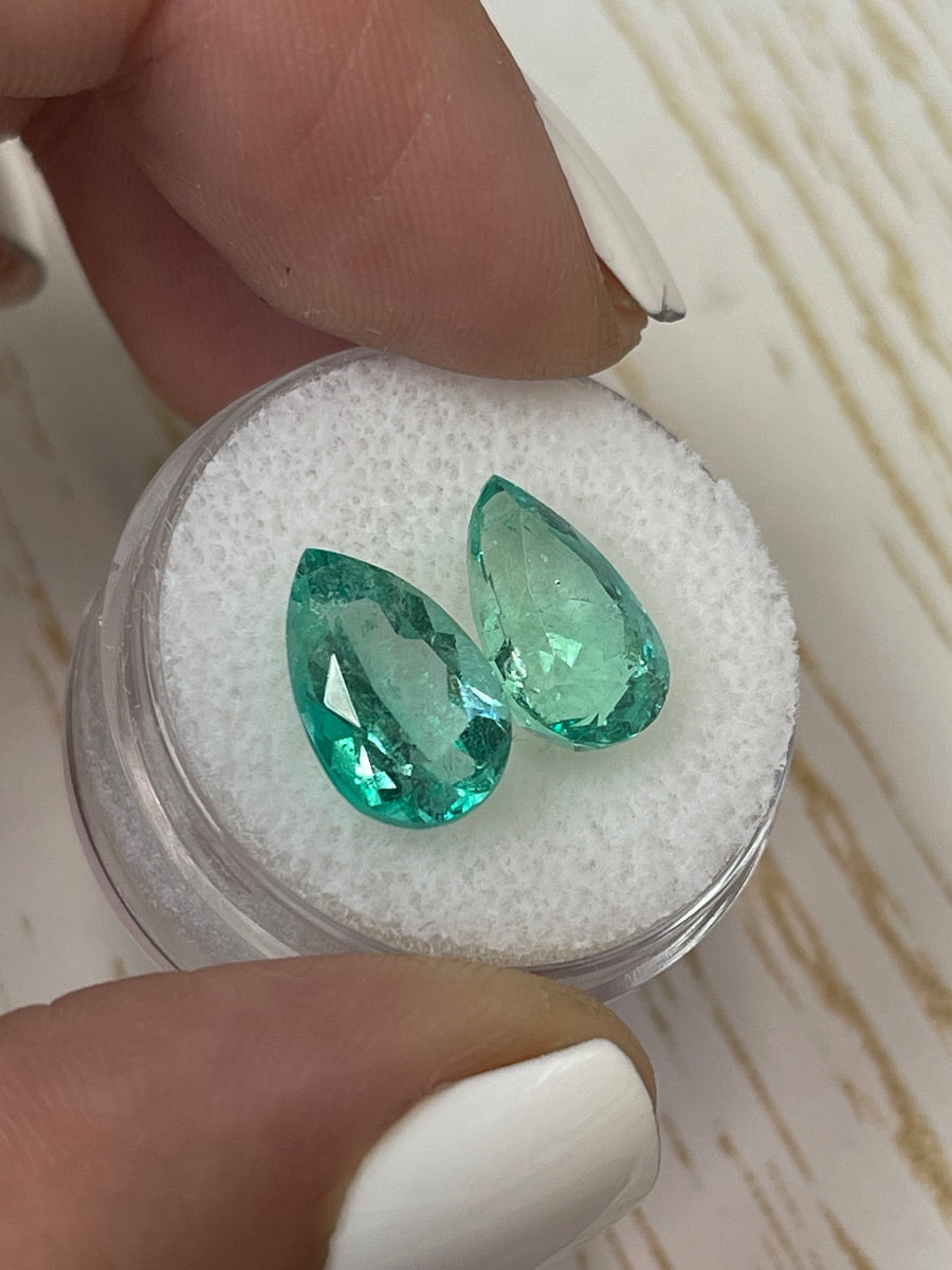 Emeralds from Colombia - 6.11ctw, 12.5x8 Pear Cut - Exquisite Hues