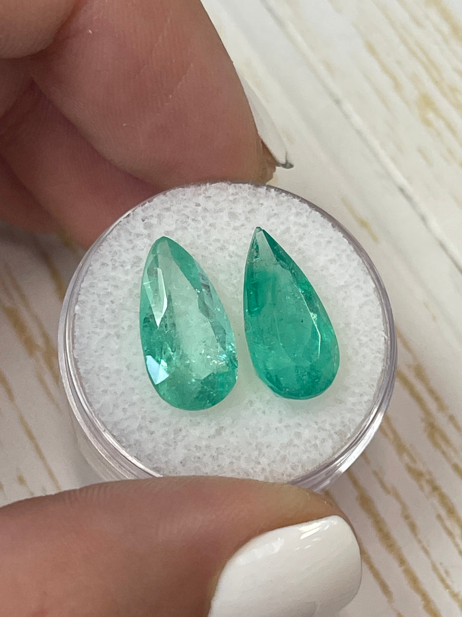 Pair of Loose Pear-Shaped Colombian Emeralds - 15x8 Dimensions, 7.60 TCW