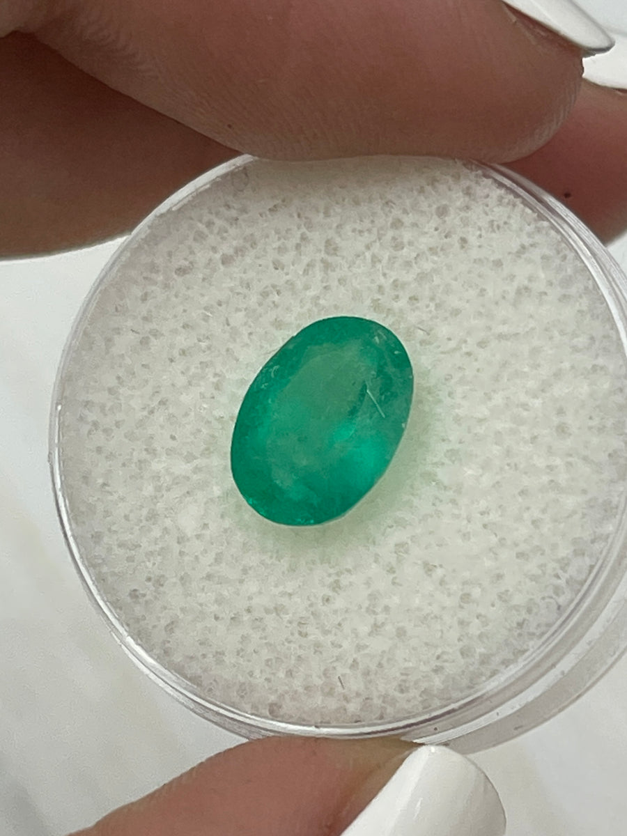 Emerald Beauty: 2.69 Carat Loose Colombian Gemstone in Green