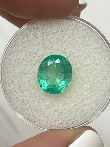 Emerald Gemstone - Oval Cut - 2.82 Carats - Natural Light Green Colombian Emerald