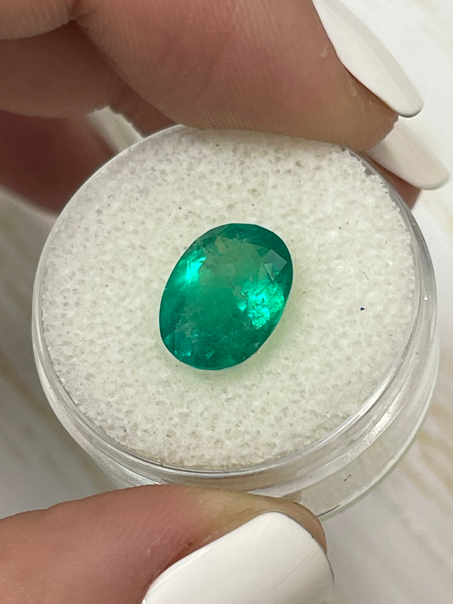 3.51 Carat Loose Colombian Emerald - Oval Cut, Exquisite Green Hue, Natural Stone