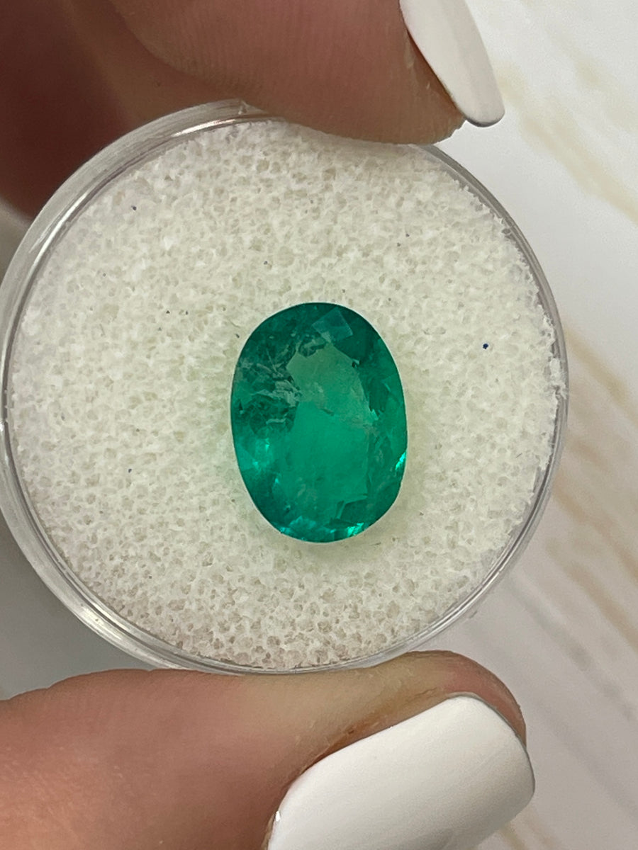 Oval-Cut Colombian Emerald - 3.51 Carats, Fine Green Shade, Natural Loose Stone