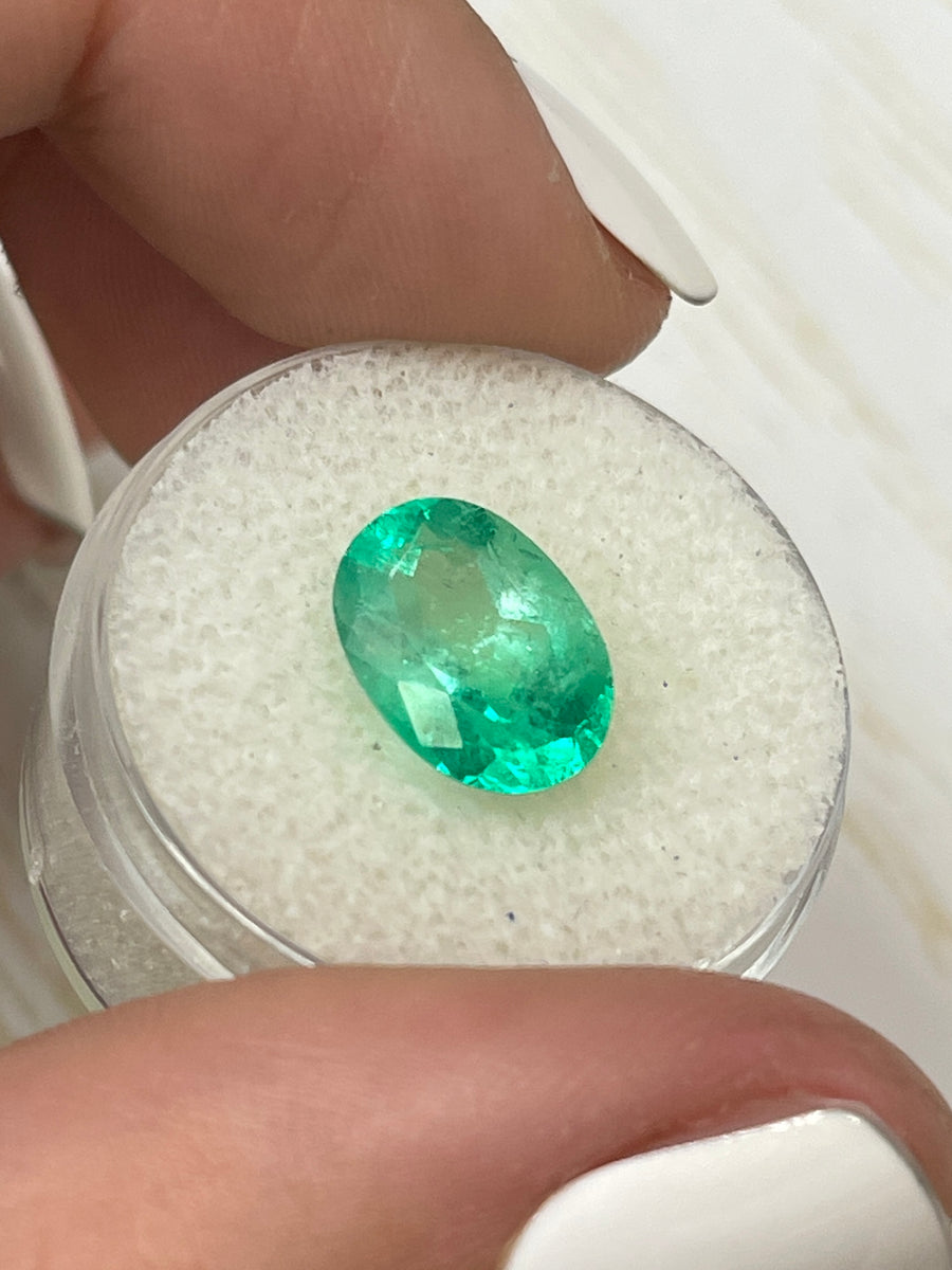 Gorgeous Natural Colombian Emerald - 3.56 Carat Oval Cut Stone
