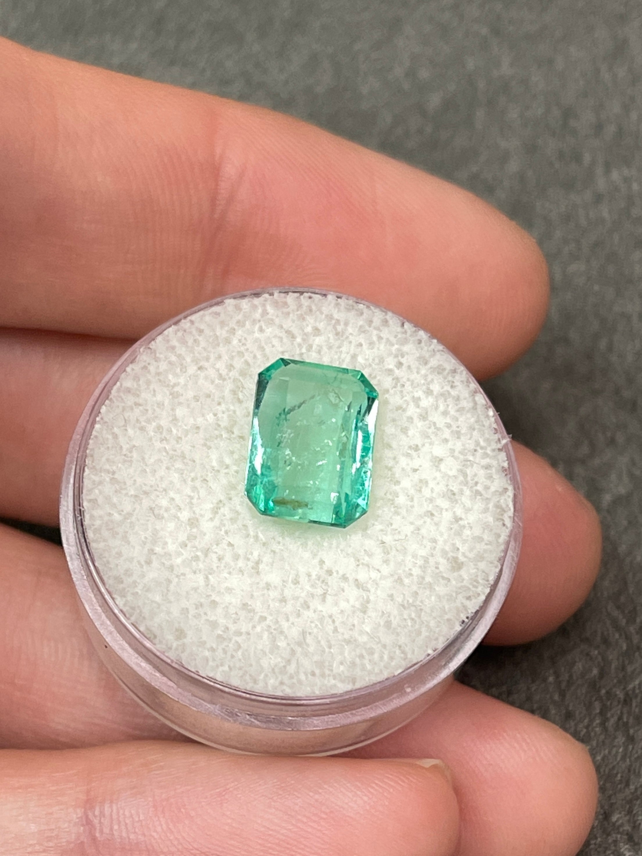 Stunning Seafoam Green Colombian Emerald - 3.69 Carats - Loose Stone