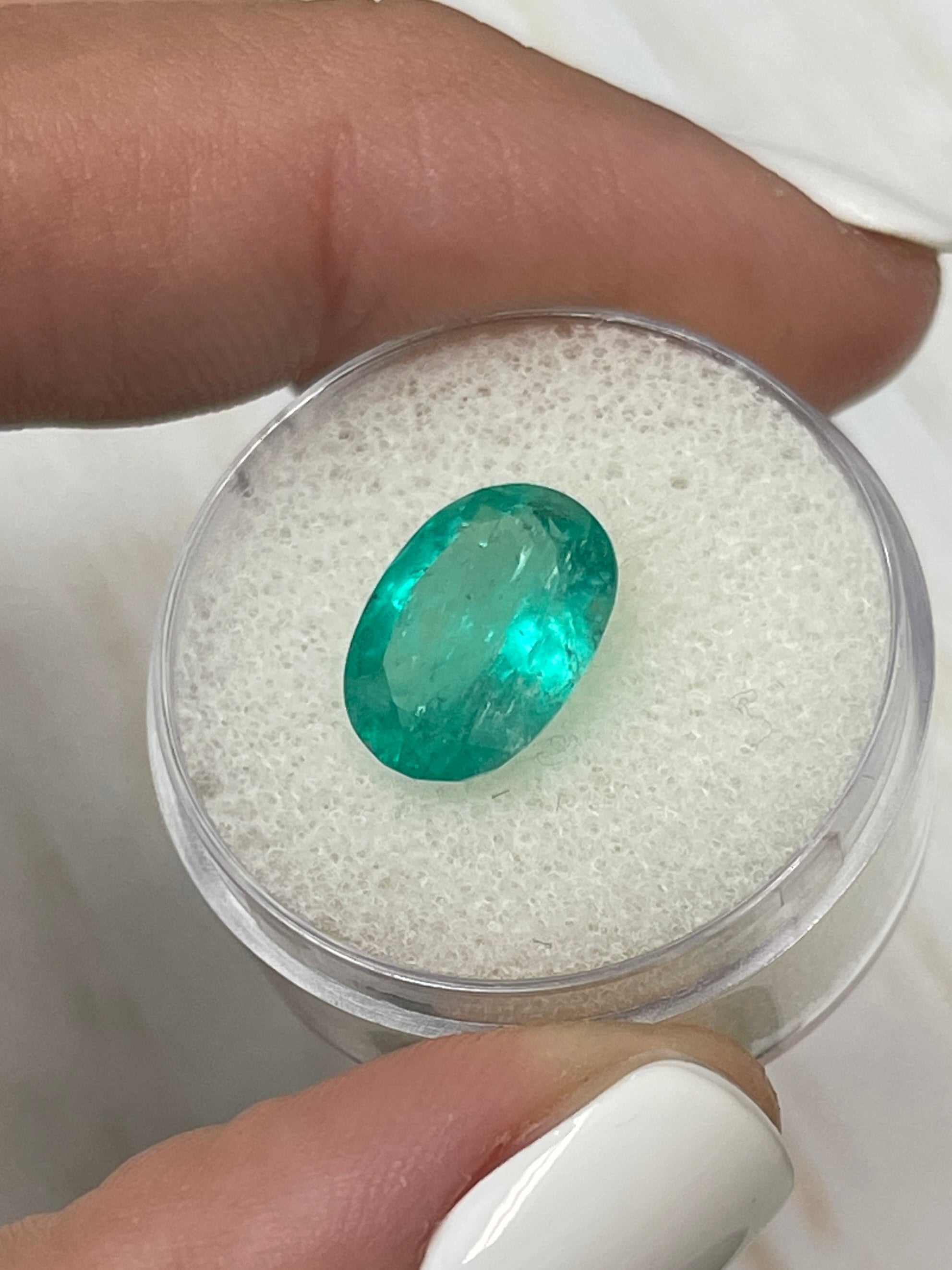 Deep Bluish Green Colombian Emerald, Oval Cut, 3.85 Carats