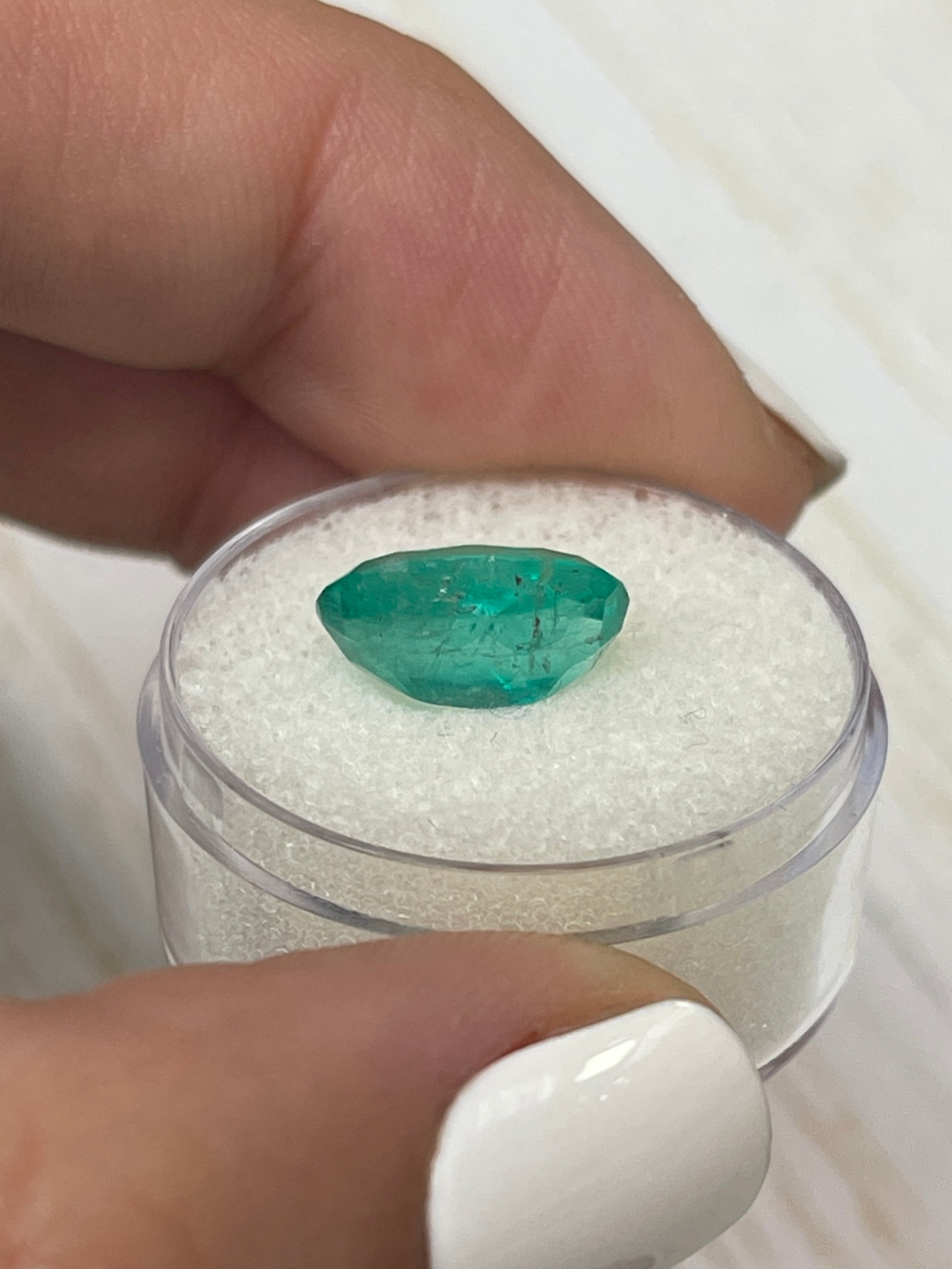 Deep Bluish Green Colombian Emerald, Oval-Cut (3.85 Carats)