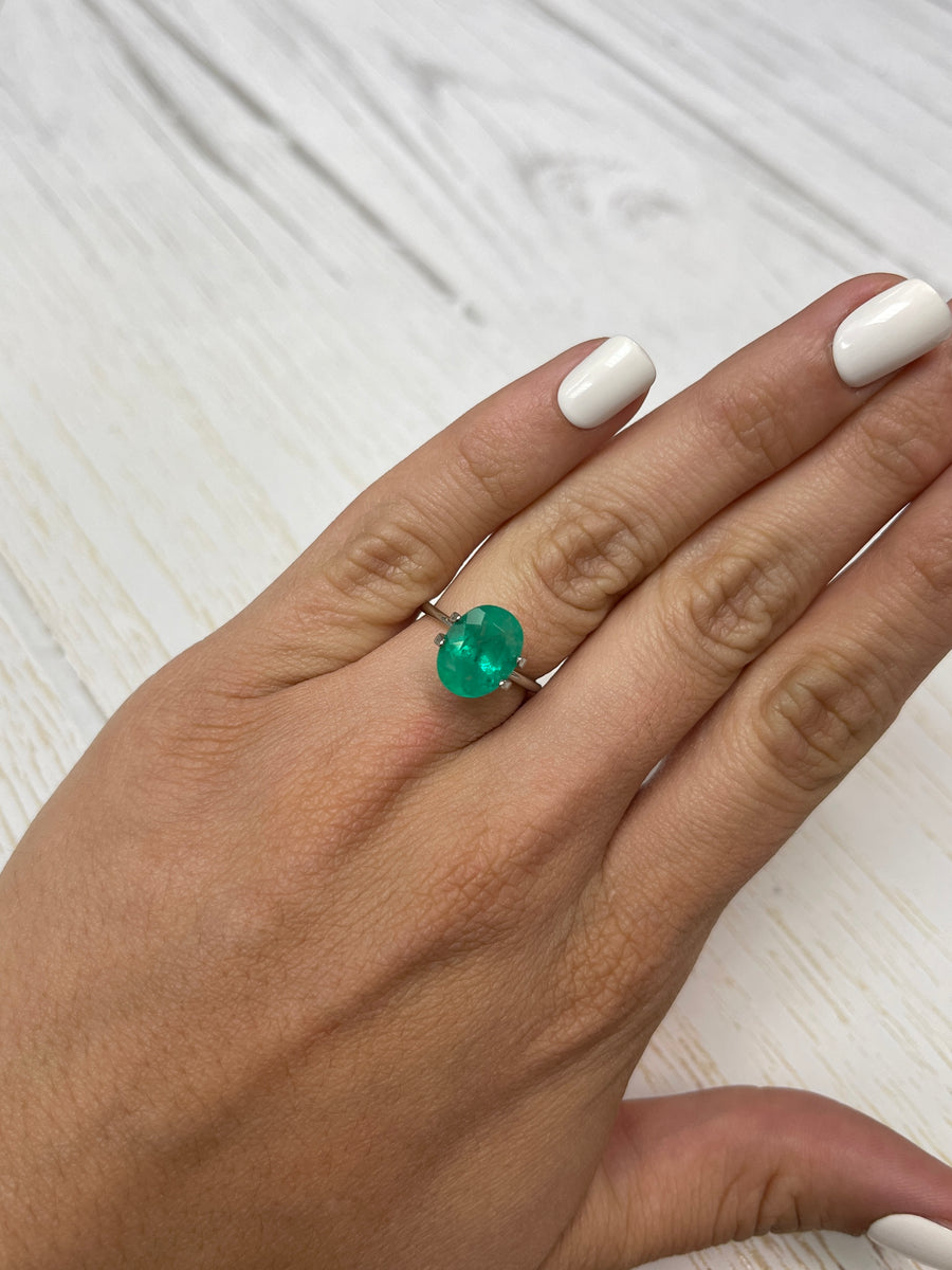 3.86 Carat Deep Emerald Green Colombian Emerald - Oval-Cut Natural Beauty