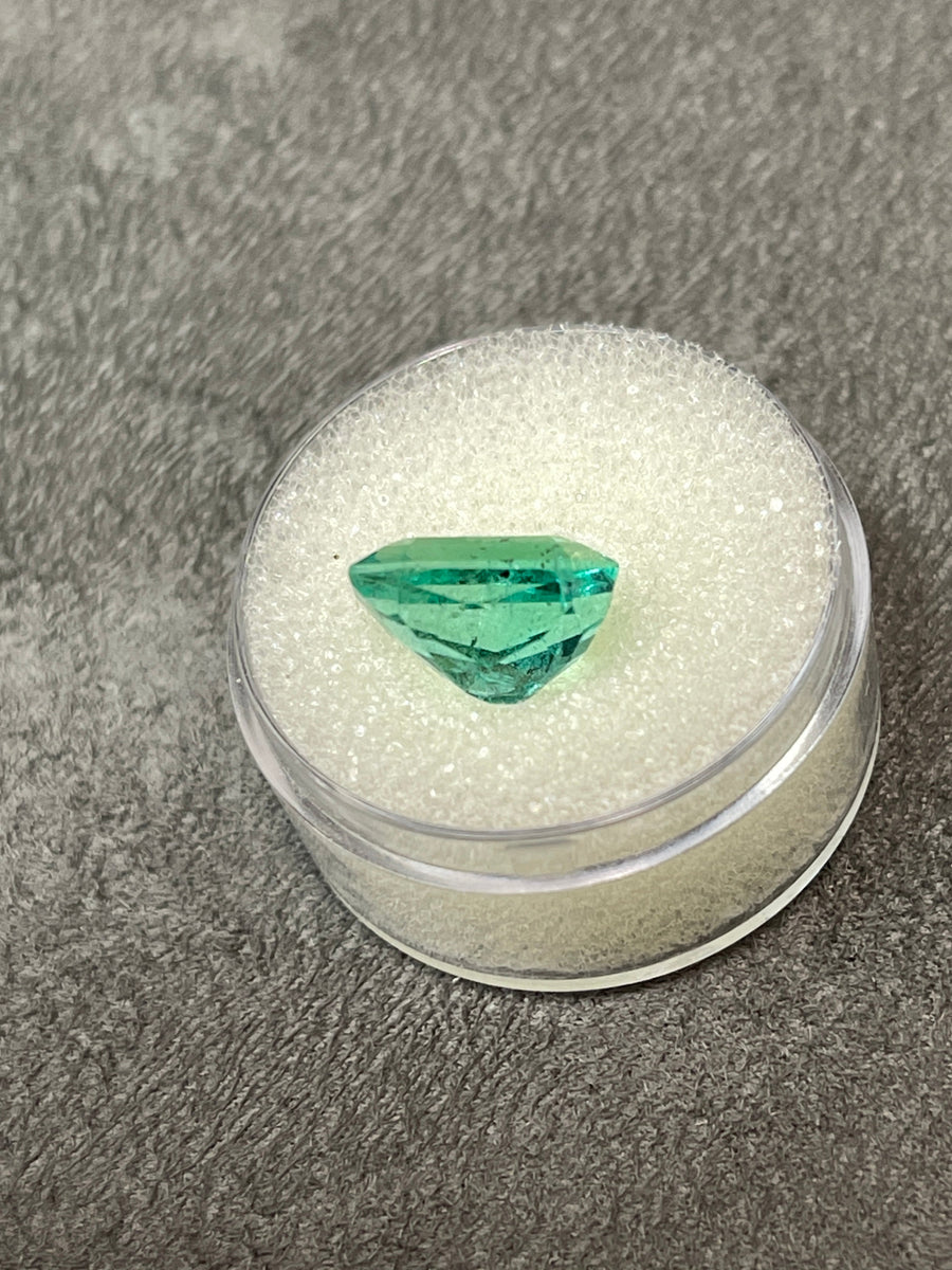 Colombian Emerald Gemstone - 5.115.15 Carats, Classic Emerald Cut