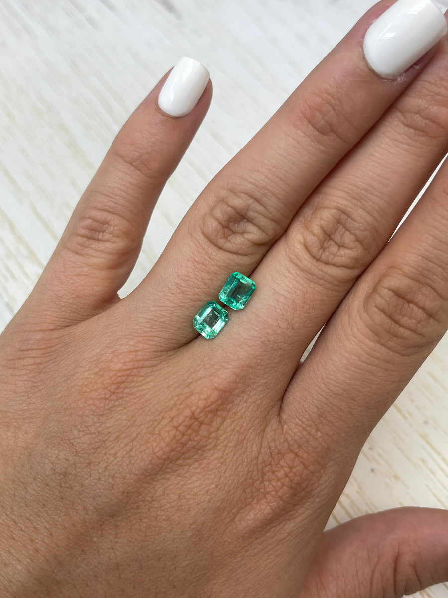 A Duo of 7x6 Emerald Cut Colombian Emeralds - 2.67 Carats - Stunning Green Brilliance