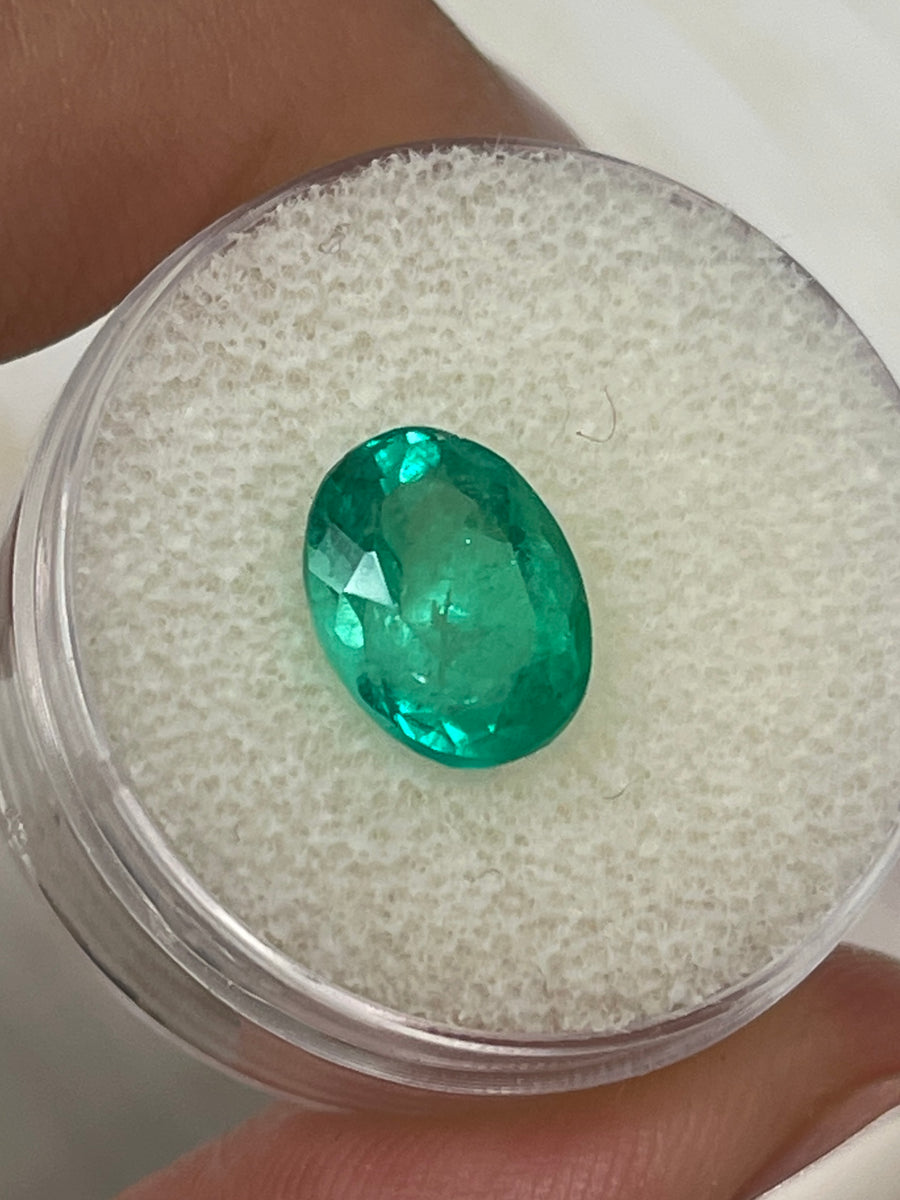 Natural Colombian Emerald - Stunning 3.32 Carat Oval Cut