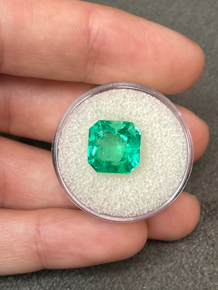 A Stunning 6.40 Carat Colombian Emerald with Vivid Muzo Green Color - Asscher Cut