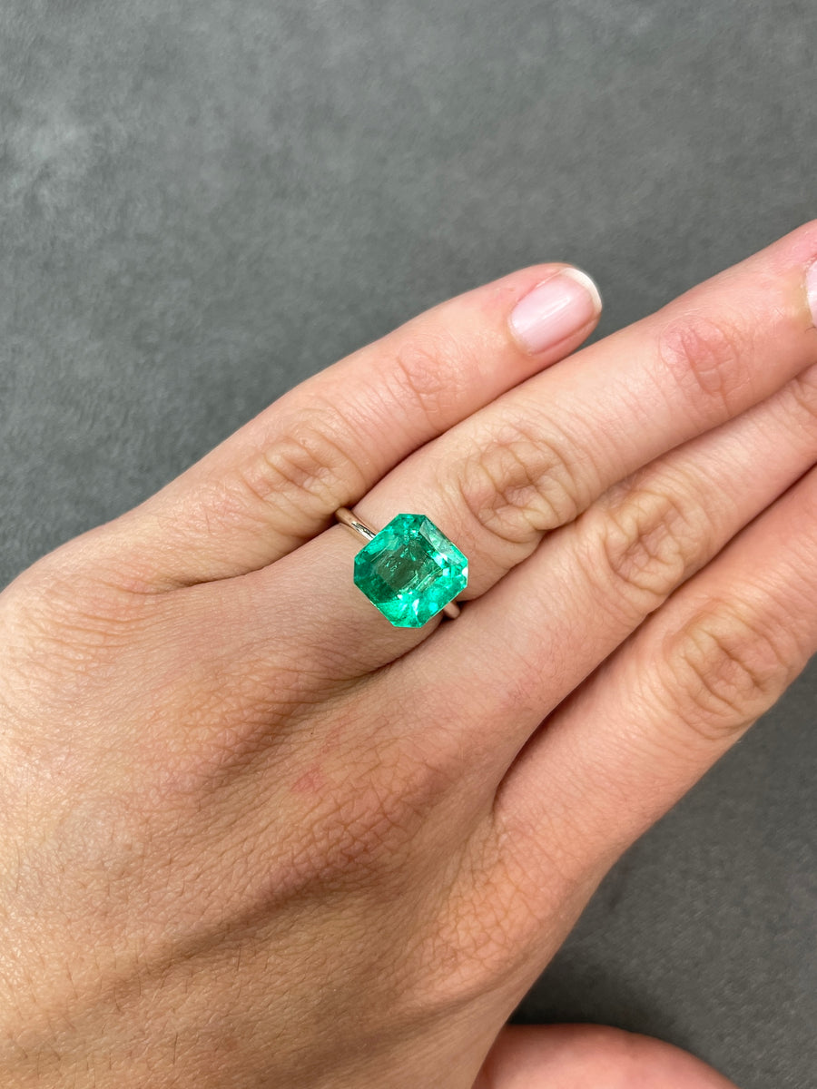 Captivating 6.40 Carat Muzo Green Colombian Emerald - Asscher Cut Loose Stone
