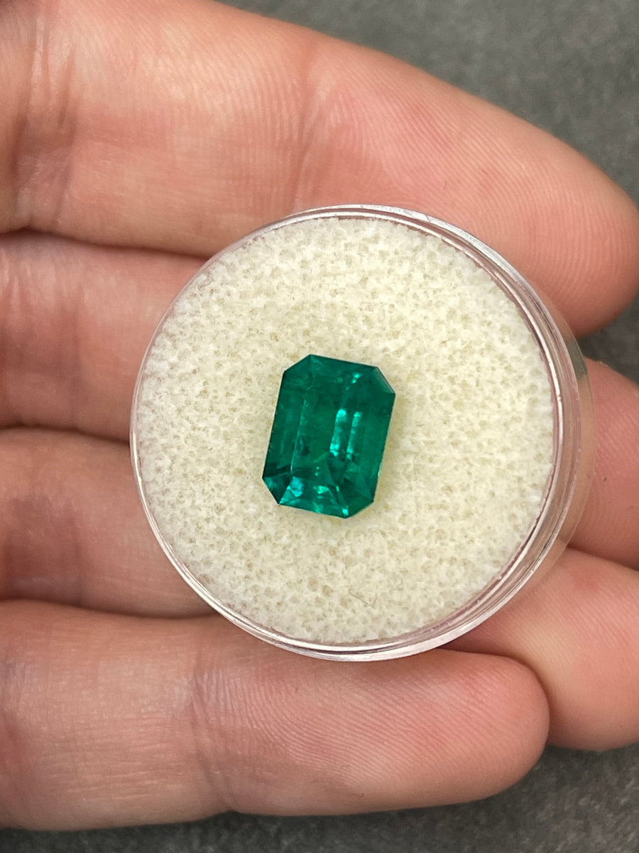 Vivid Dark Green Colombian Emerald - 2.51 Carat, GIA Certified, Loose Stone - Emerald Cut
