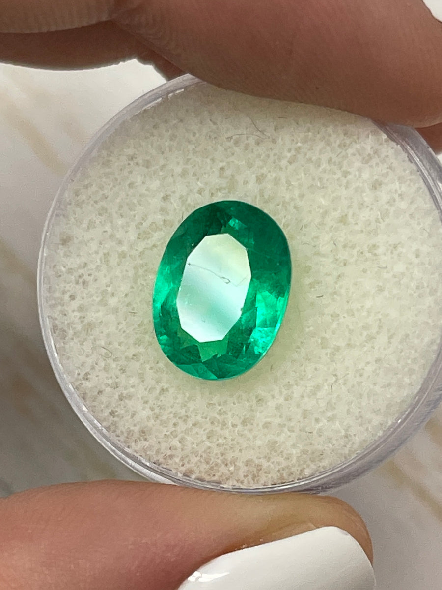 12x9 Oval Cut Colombian Emerald - A Mesmerizing 3.98 Carat Gem