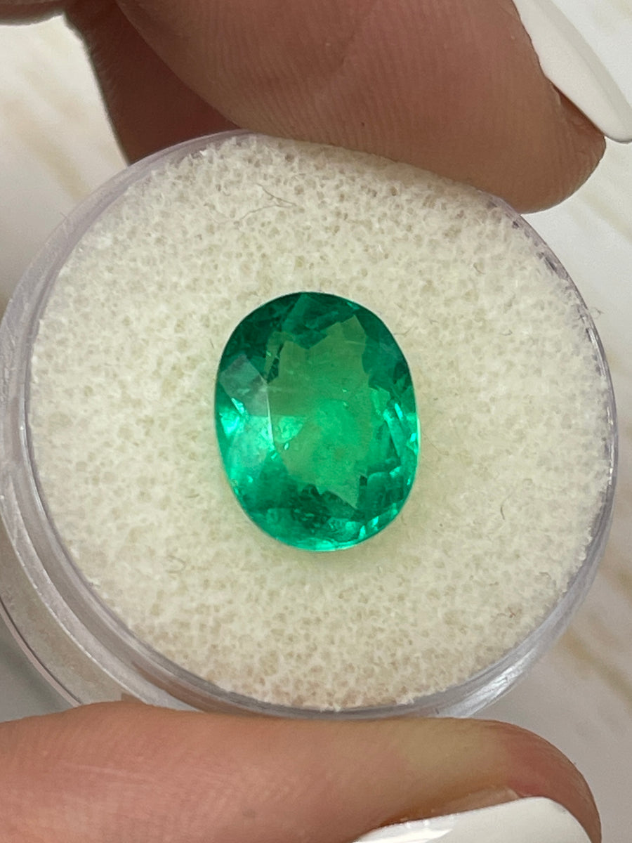 Enchanting Oval-Shaped 3.98 Carat Colombian Emerald - 12x9 mm