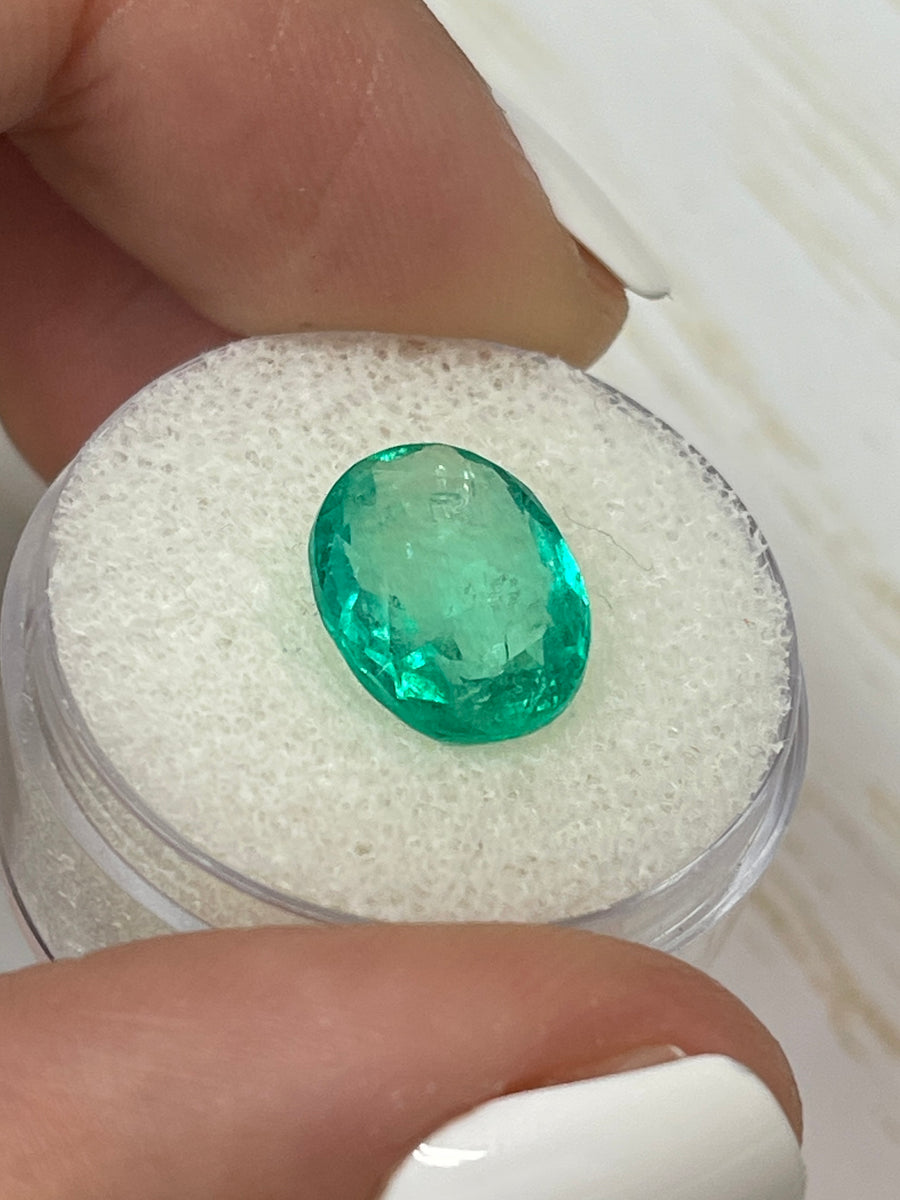 Transparent Green Natural Colombian Emerald - 4.15 Carat Oval Gem