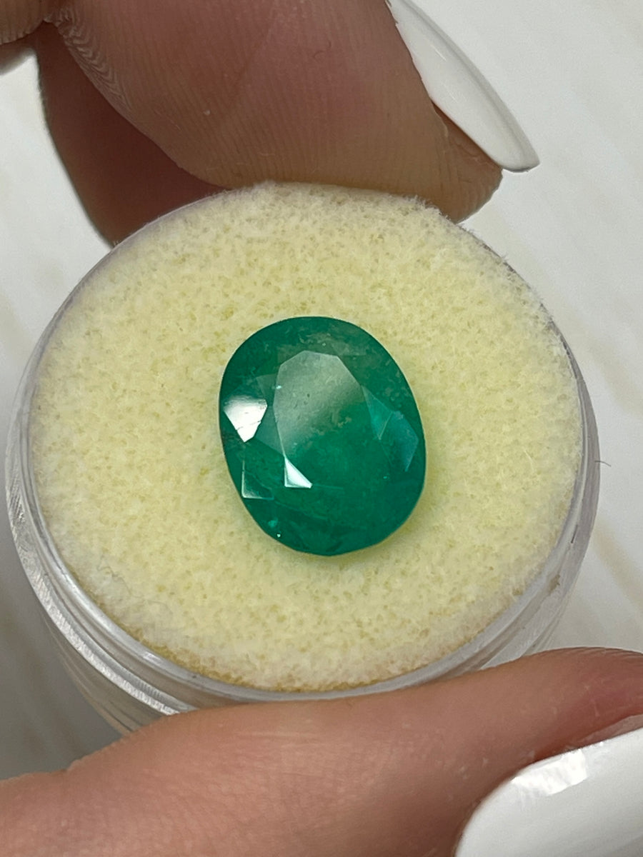 Colombian Emerald Gemstone - 4.31 Carat Oval Cut in Green