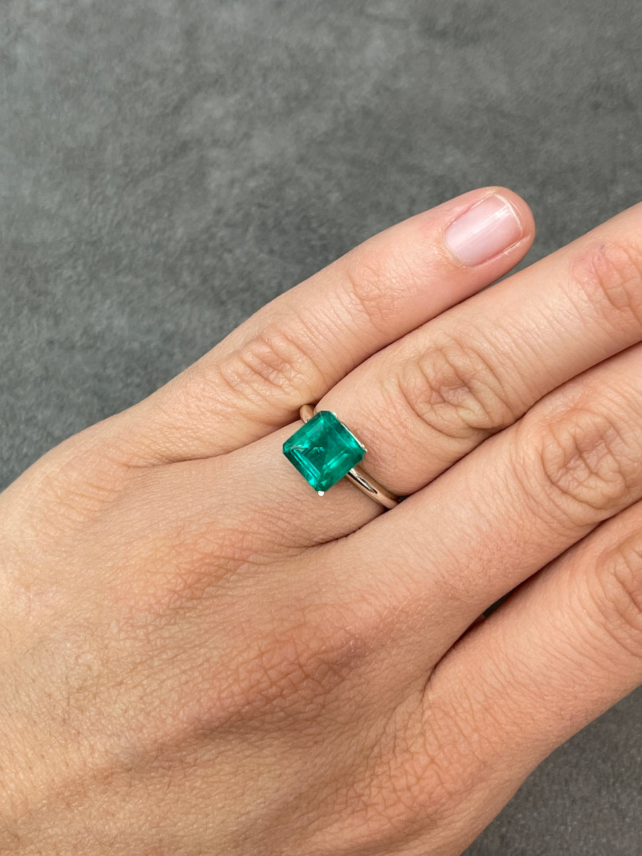 Asscher-Cut Colombian Emerald Gemstone - Unmounted - 2.68 Carats