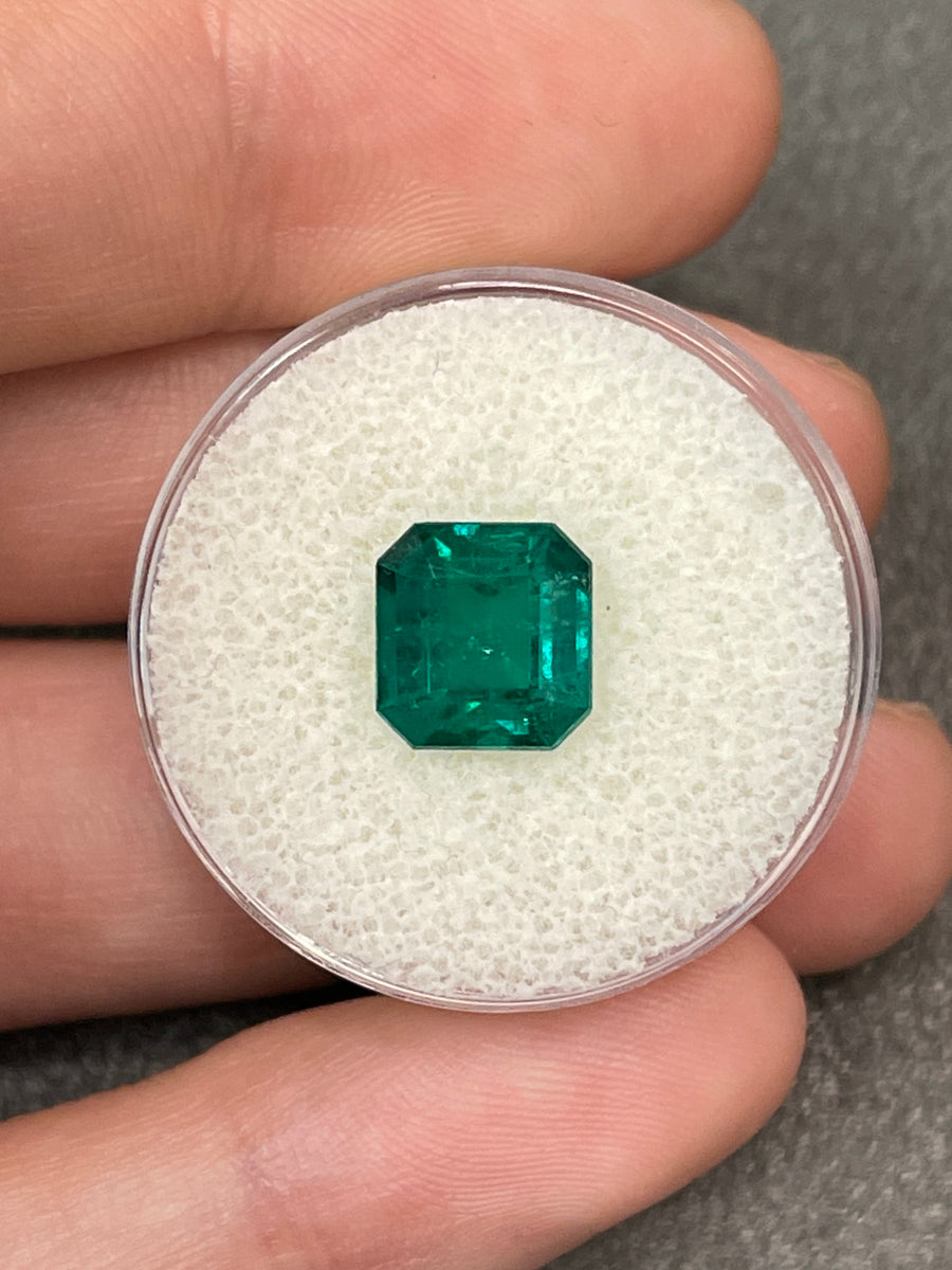 Asscher Cut 2.88 Carat Colombian Emerald with Minor to Moderate Oil - Vibrant Muzo Green Gemstone