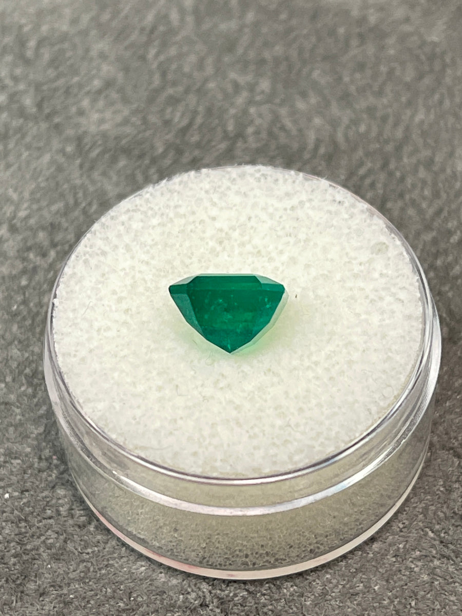 Natural Colombian Emerald - 2.88 Carat Asscher Cut with Vivid Muzo Green Hue and Oil Enhancement