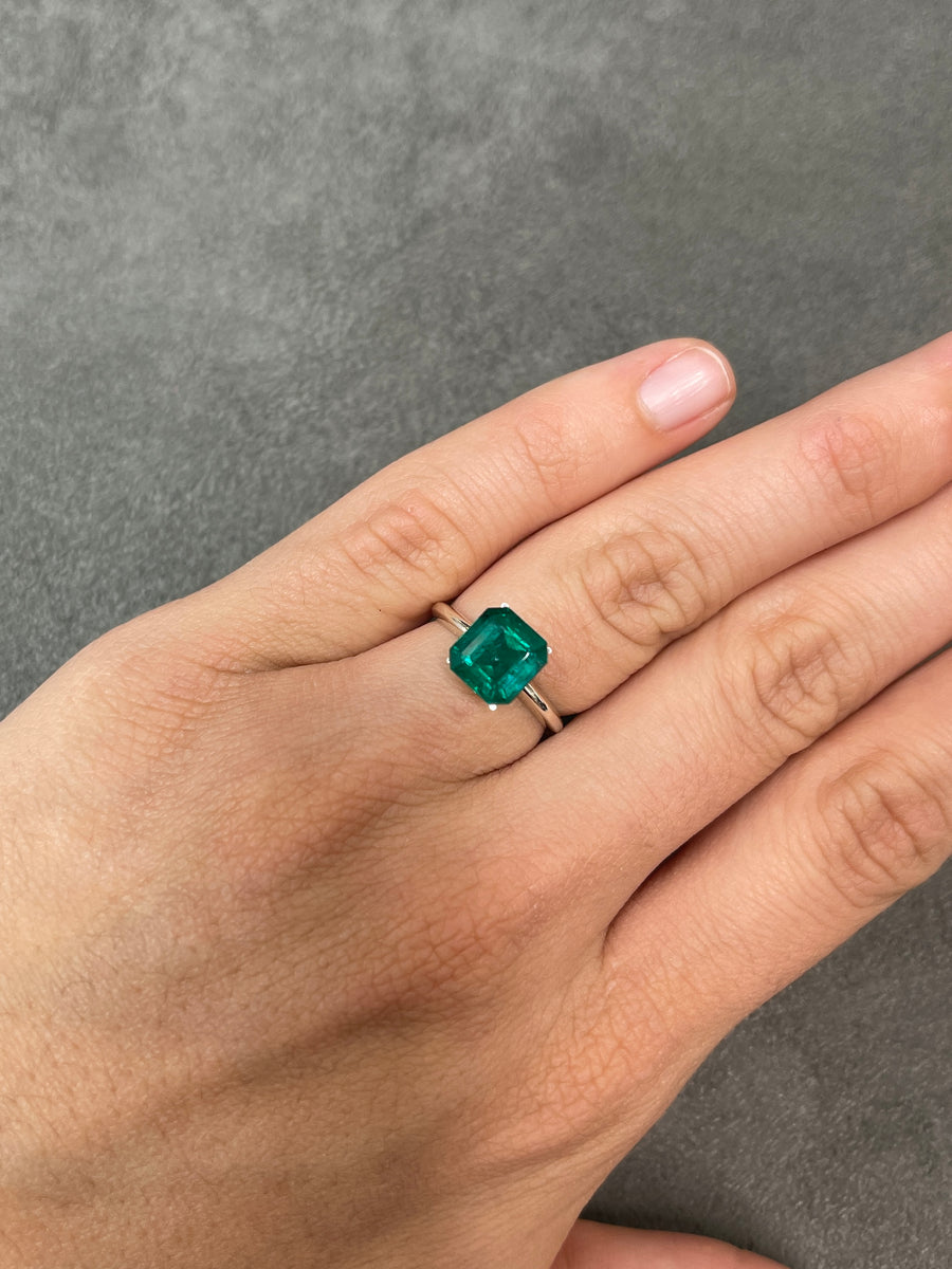 Asscher-Cut 2.88 Carat Loose Colombian Emerald - Vibrant Muzo Green and Minor to Moderate Oil