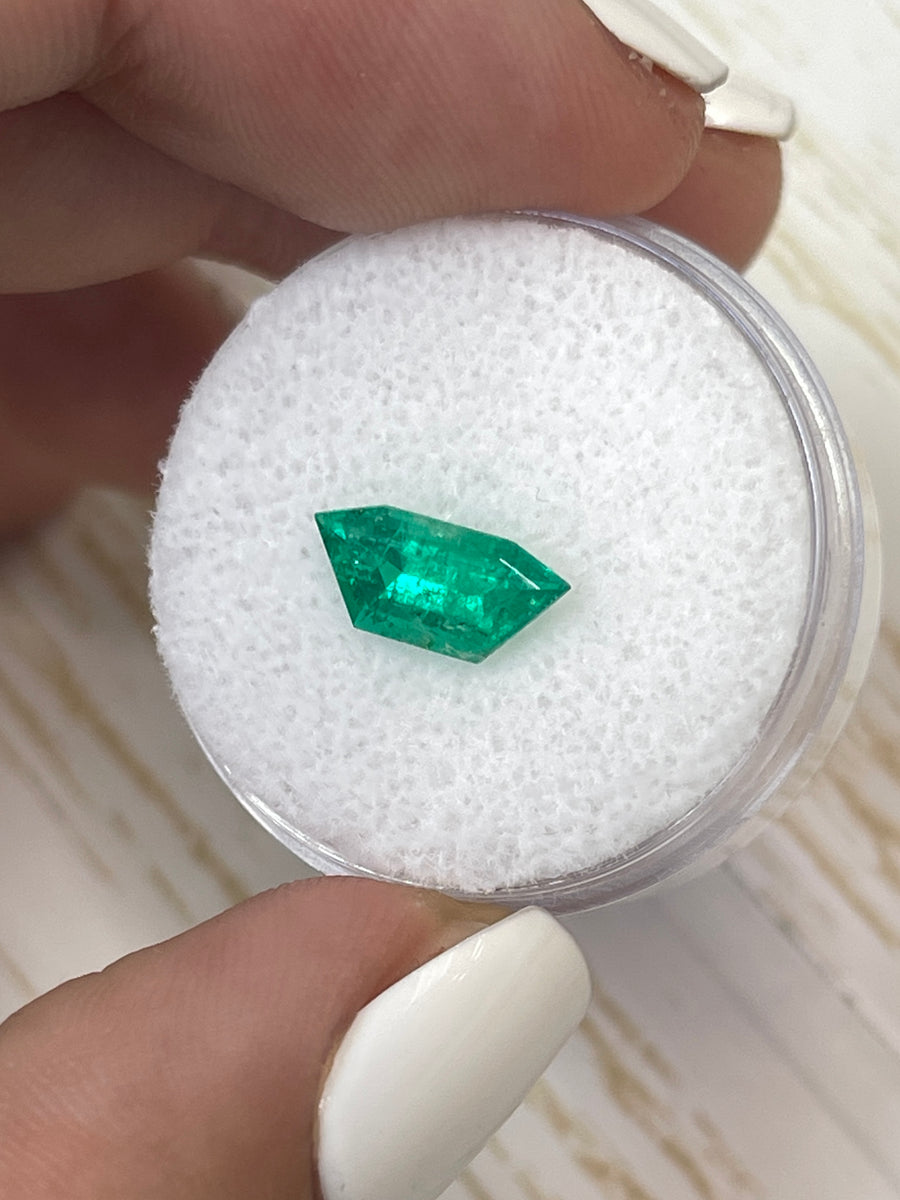 Exclusive Colombian Green Emerald, 24 Carat, Uncommon Cut