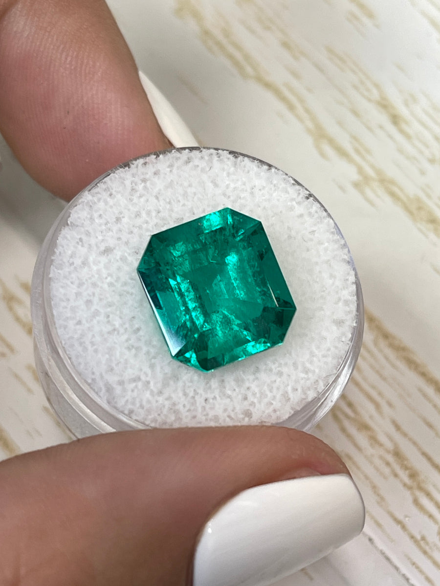 Investment-Quality 7.52 Carat Colombian Emerald - Natural Gem