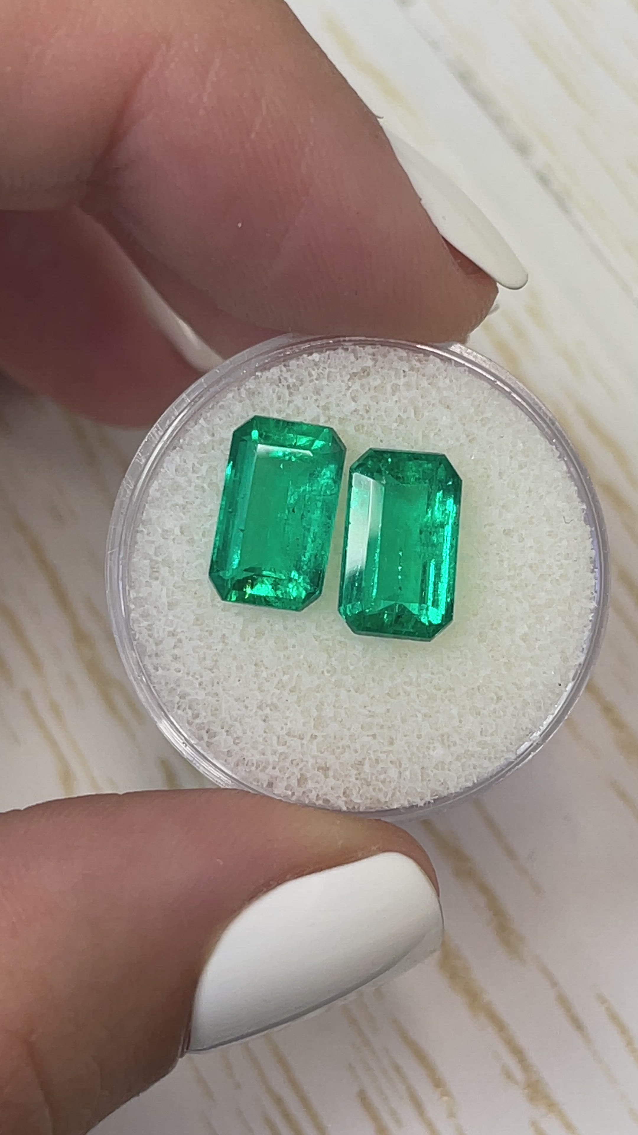 5.63tcw GIA Certified 11x7 Fine Matching Loose Colombian Emeralds-Emerald Cut