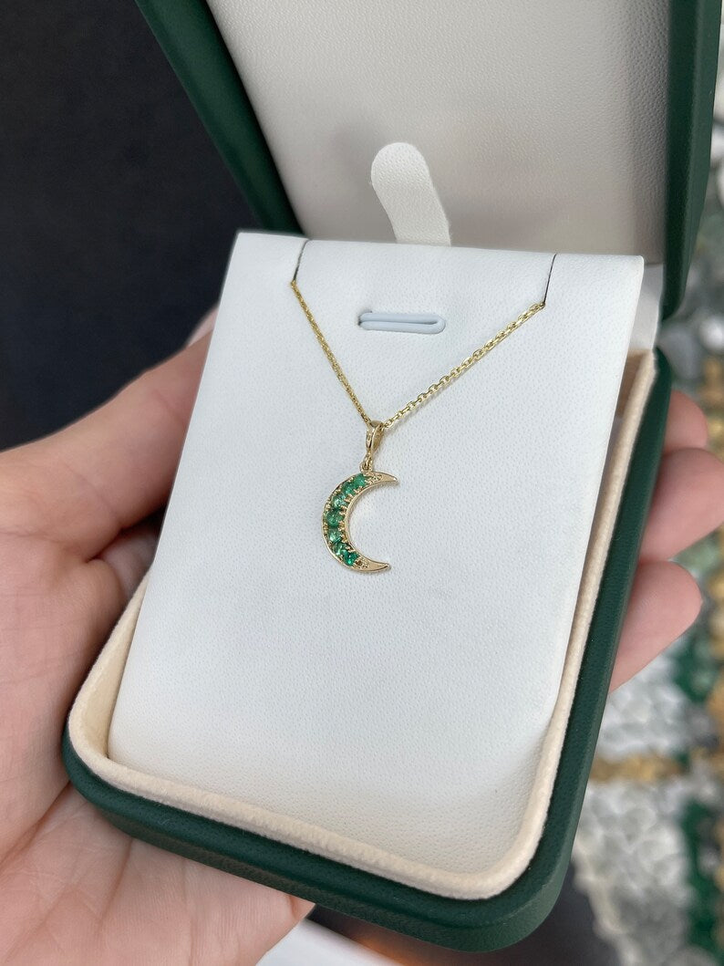 0.40tcw Natural Emerald Round Cut Crescent Half Moon Pendant 14K - JR Colombian Emeralds