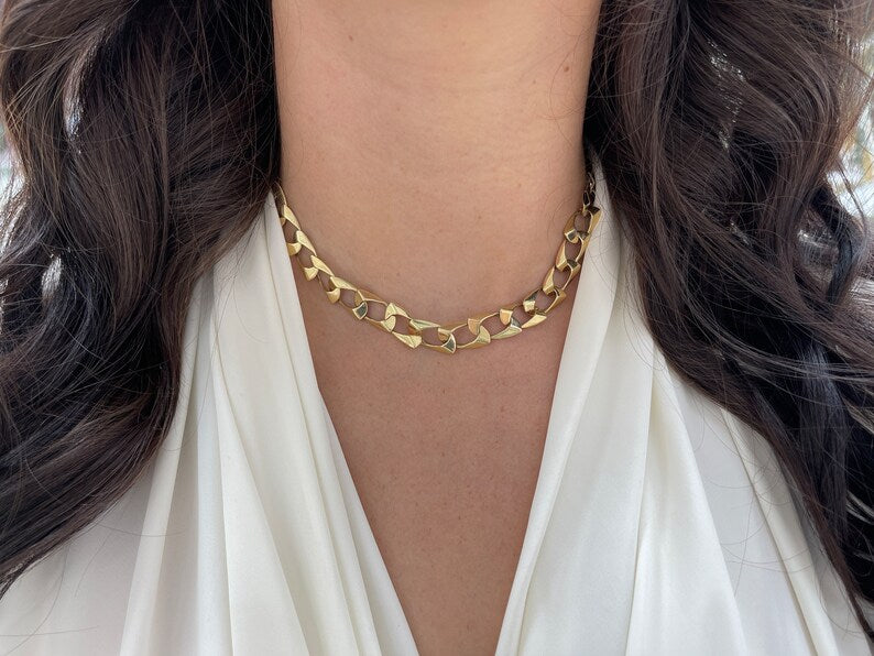 16 Inch Thick 9.50 MM 14K Gold Flat Curb Chain Styled Necklace