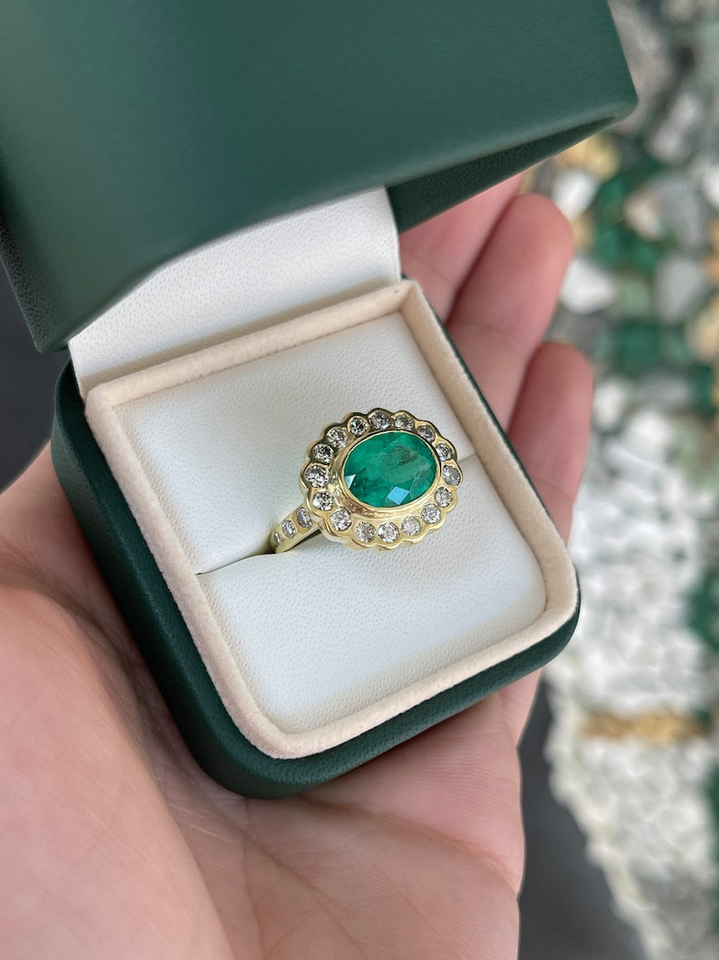 4.48tcw 18K Gold Fine Quality Oval Cut Dark Vivid Green Emerld Ring