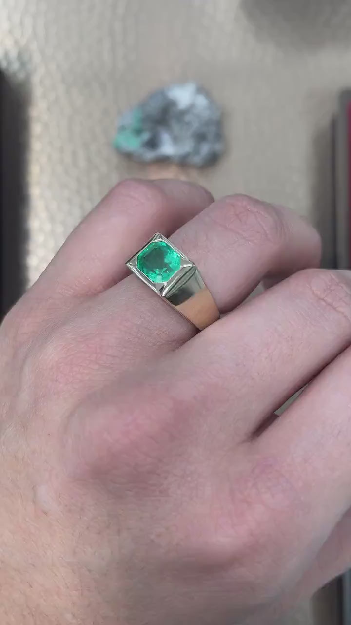 2.66cts 14K Colombian Emerald Unisex Asscher Cut Solitaire Bold Bezel Gypsy Ring