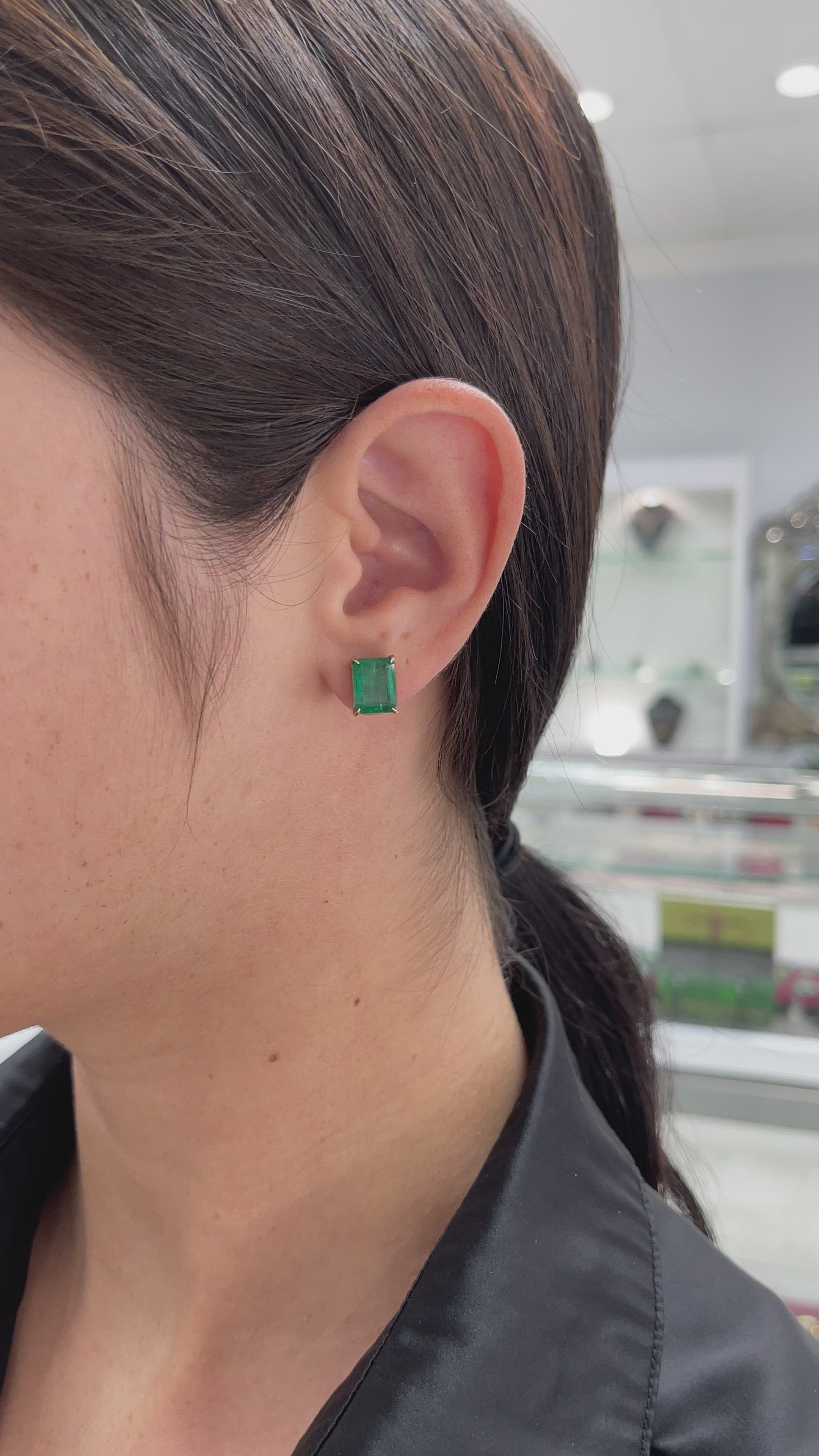 5.62tcw 18K Classic Vivid Green Top Quality Emerald Solitaire Claw Prong Stud Earrings