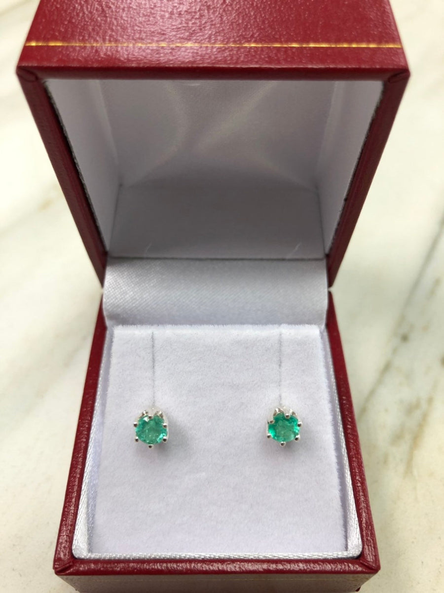 0.60 Carats Emerald Colombian Stud Earrings Round Brilliant Cut Silver 4mm in Box