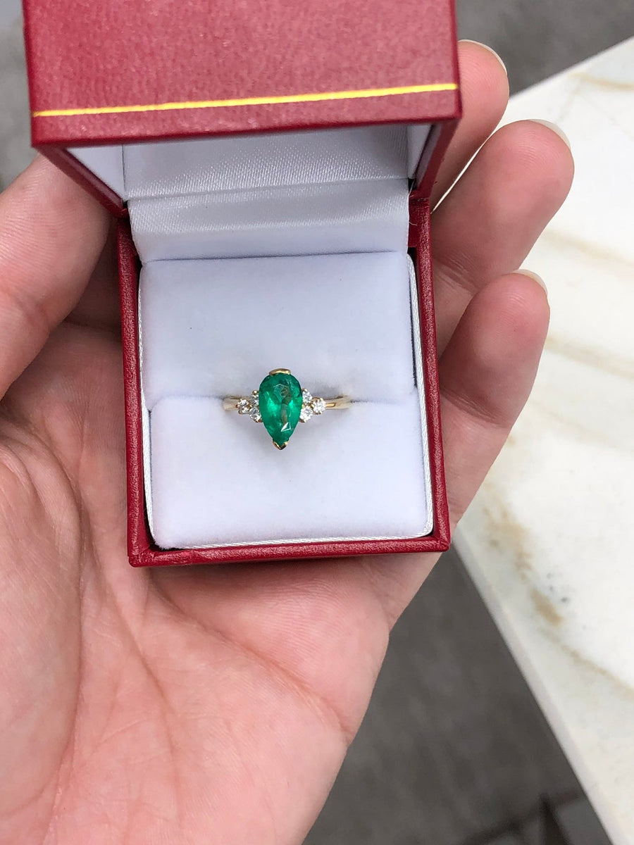 1.24tcw Pear Shape Colombian emerald & Diamond Accent Ring 14K