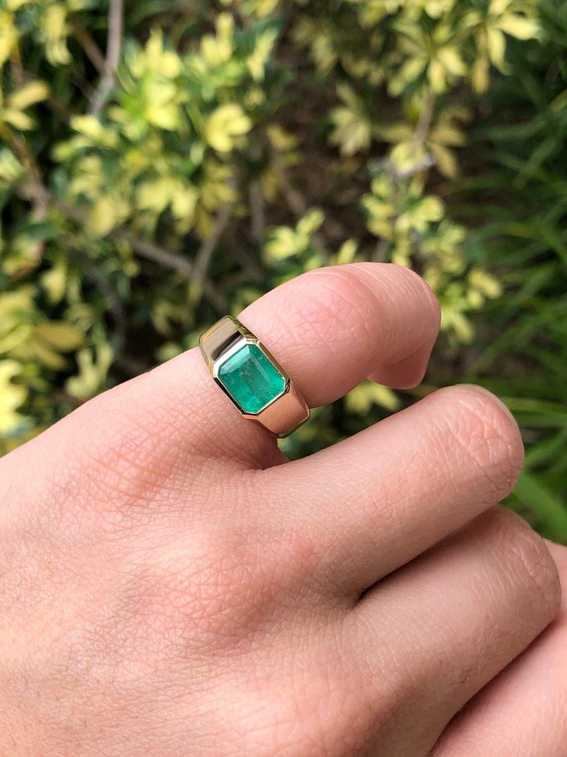 2.40ct Rich Medium Green Emerald Bezel Horizontal East To West Gypsy Signet Ring 14K