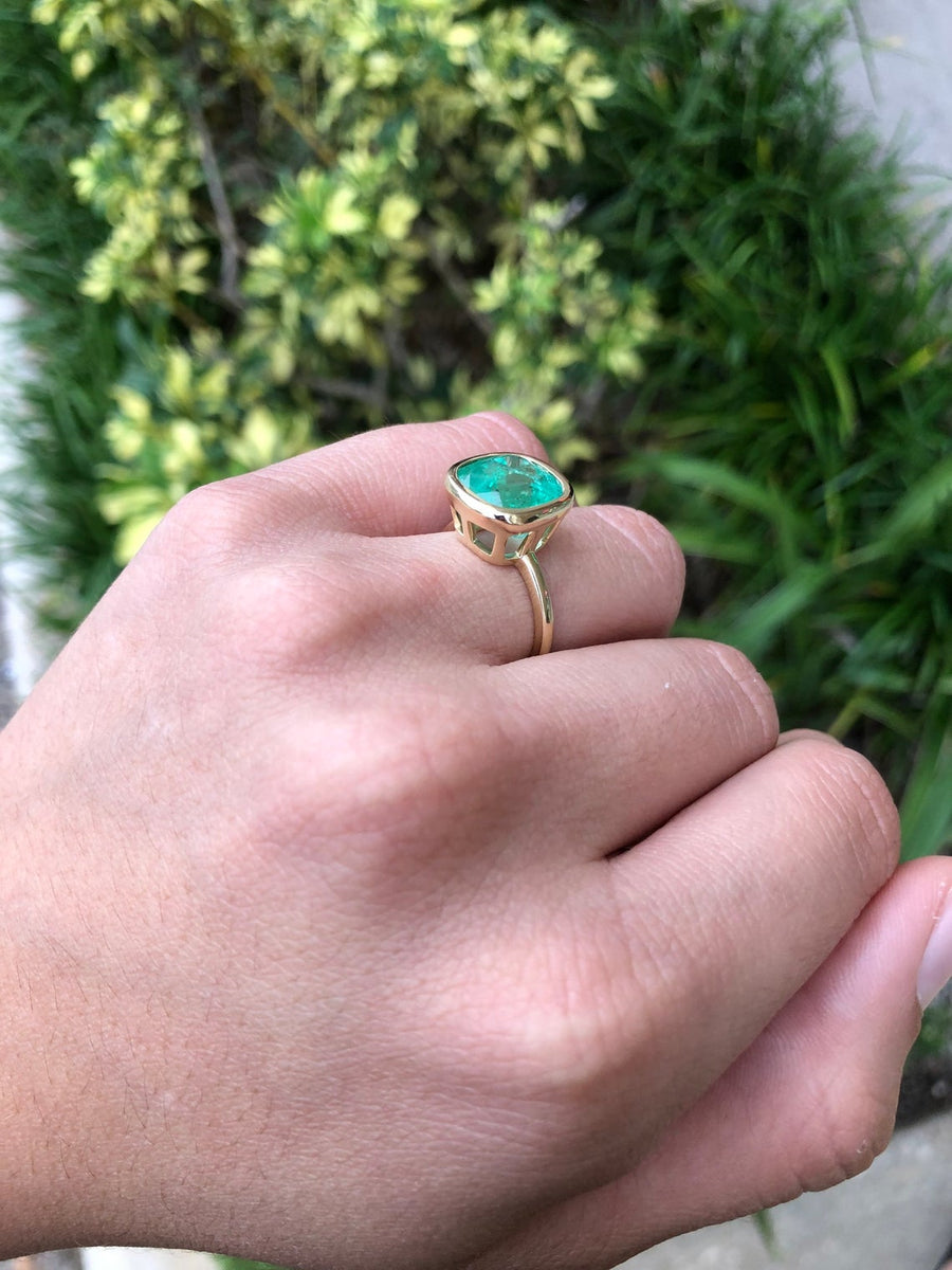 Colombian Emerald Solitaire 14K Right Hand Ring
