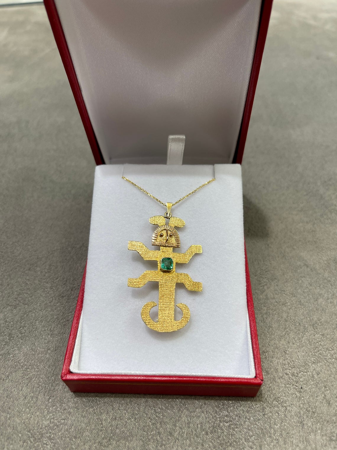 Colombian Pendant/Pin 18K