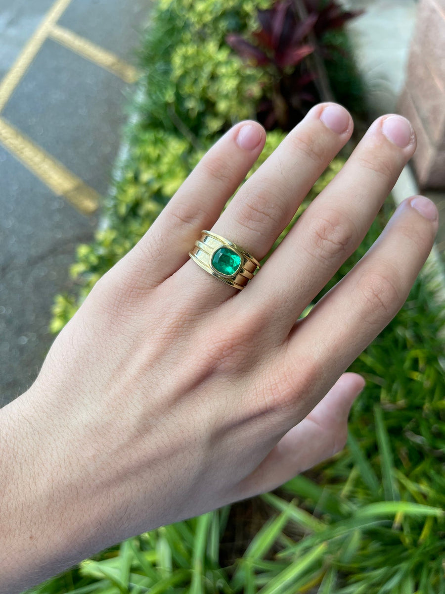 Colombian Emerald Men's Solitaire Ring 18K