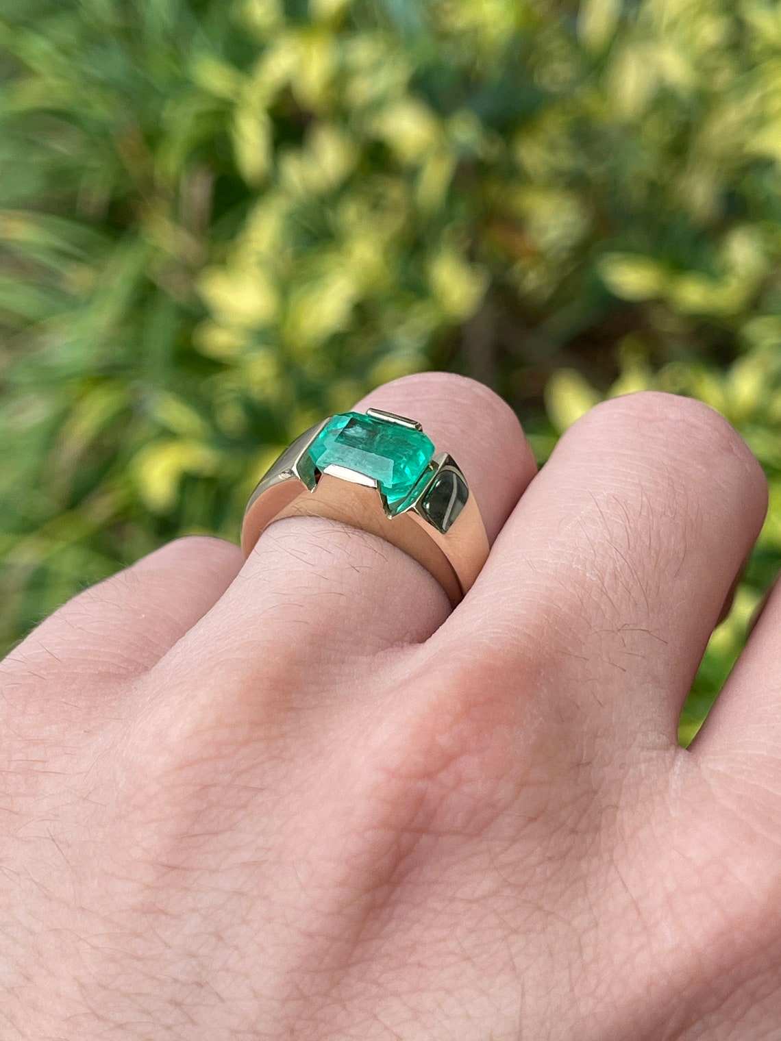 Colombian Emerald Tension