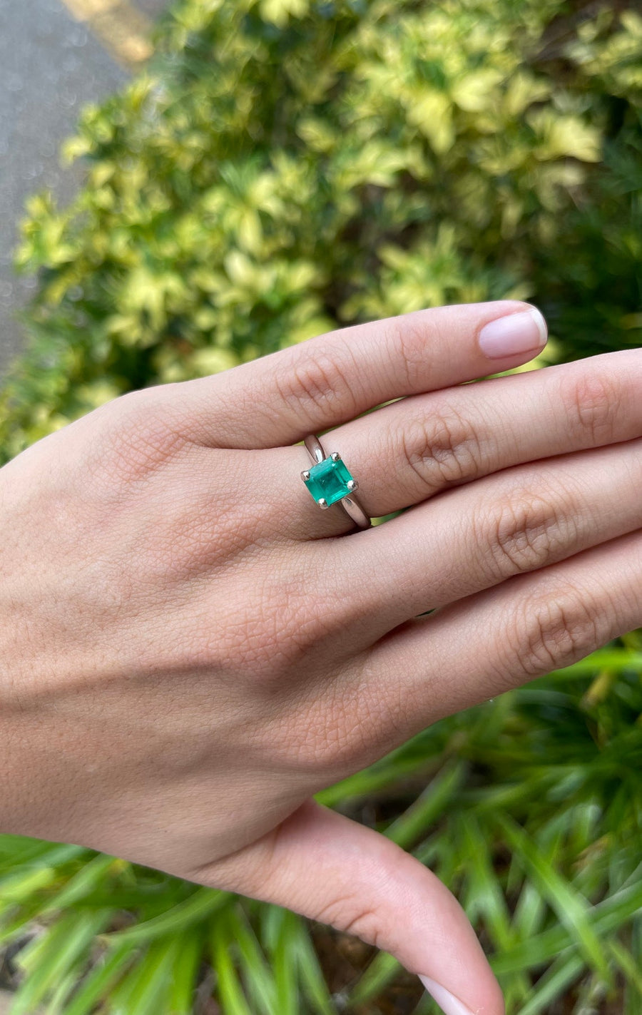 Natural Colombian Emerald Solitaire