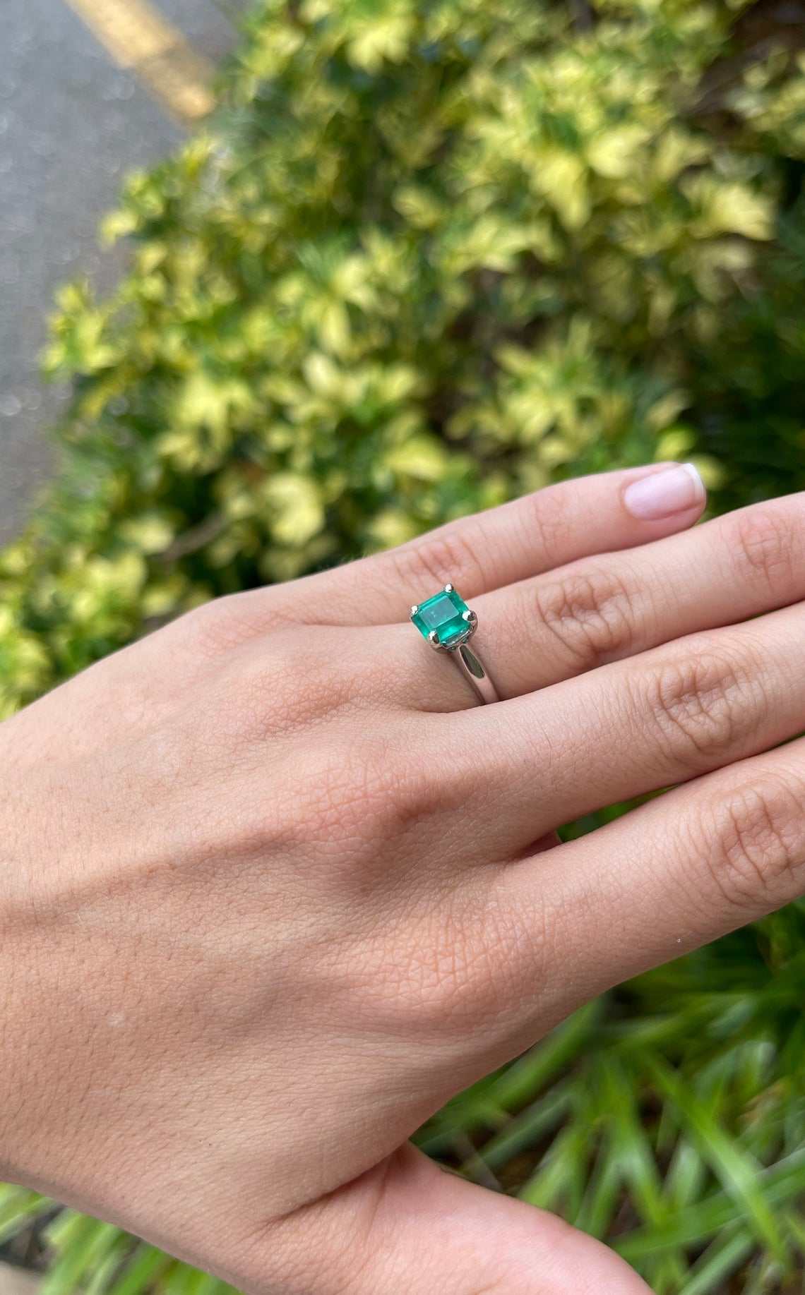 1.95cts White Gold Natural Colombian Emerald Solitaire Ring 14K