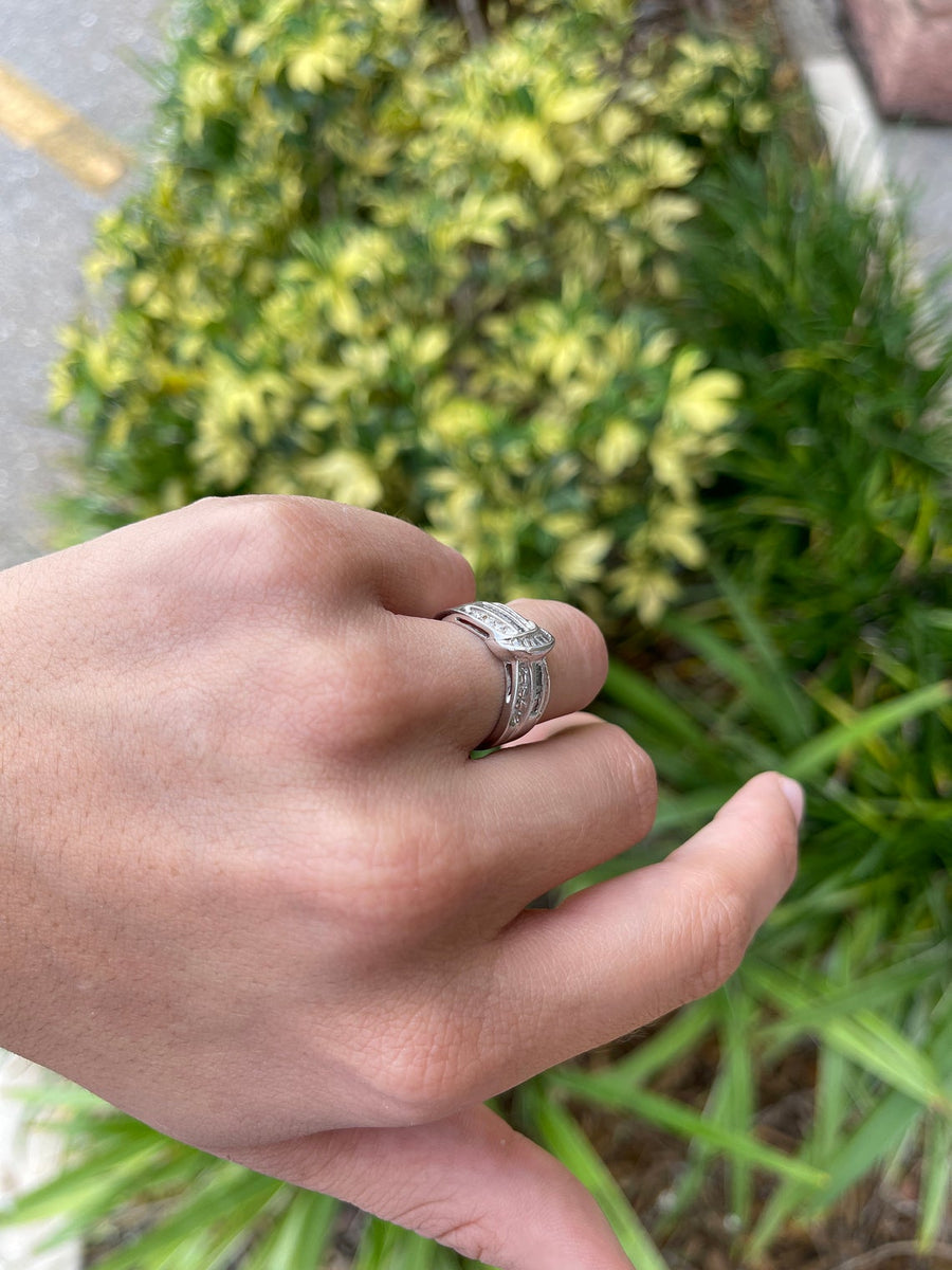 Diamond Ribbon Ring 10K