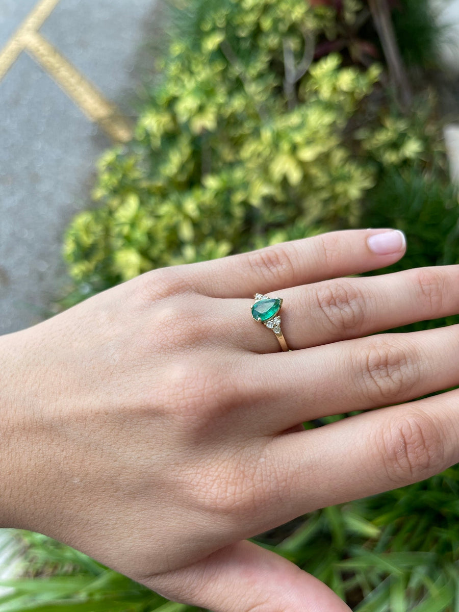 Chic and Sophisticated: Natural Pear Emerald & Diamond Cluster 1.25tcw 7 Stone Engagement Ring in 14K Gold