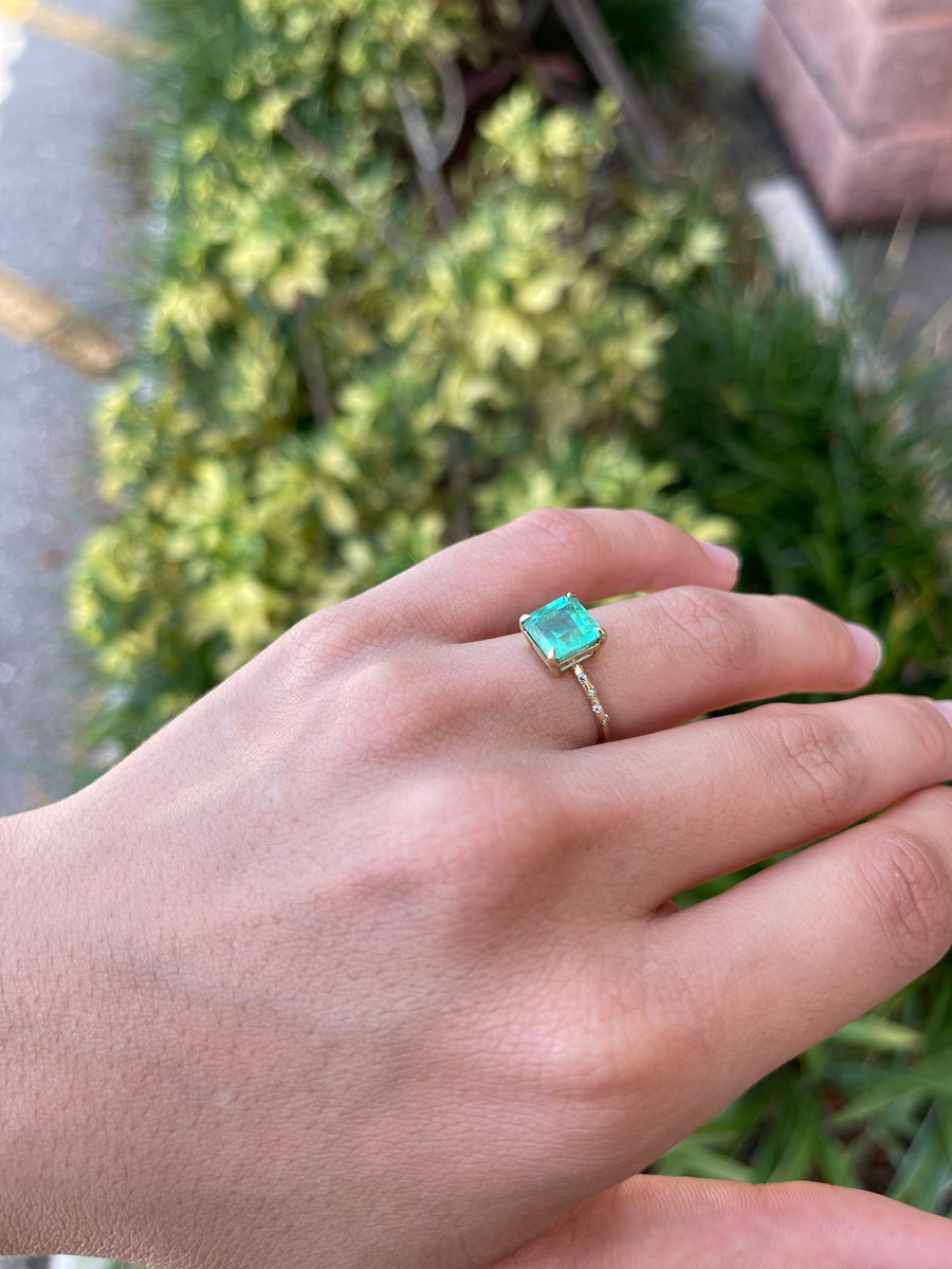 Classic Charm: Solitaire Colombian Emerald & Sprinkled Diamond Accent 3.18tcw 14K Gold Ring