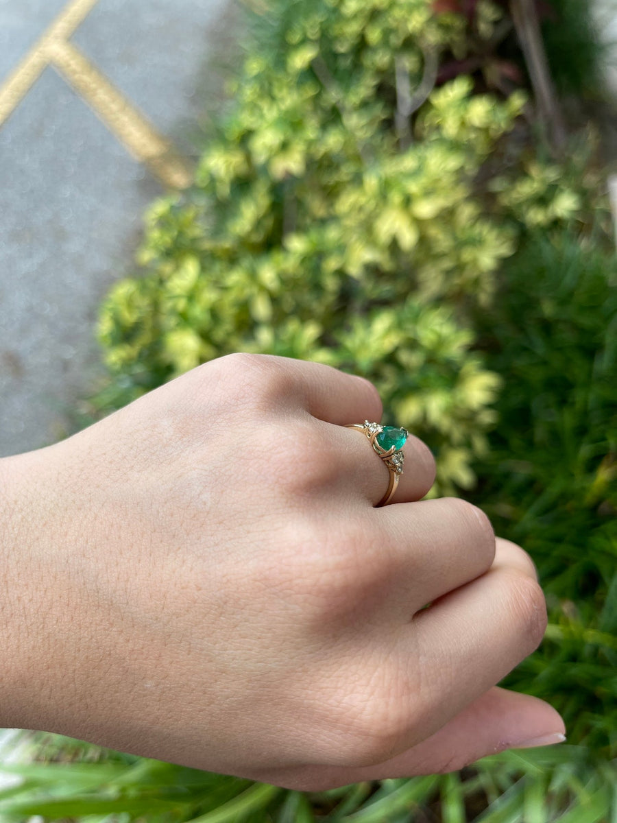 Celebrate Brilliance: 14K Gold Ring Featuring 1.25tcw Natural Pear Emerald & Diamond Cluster