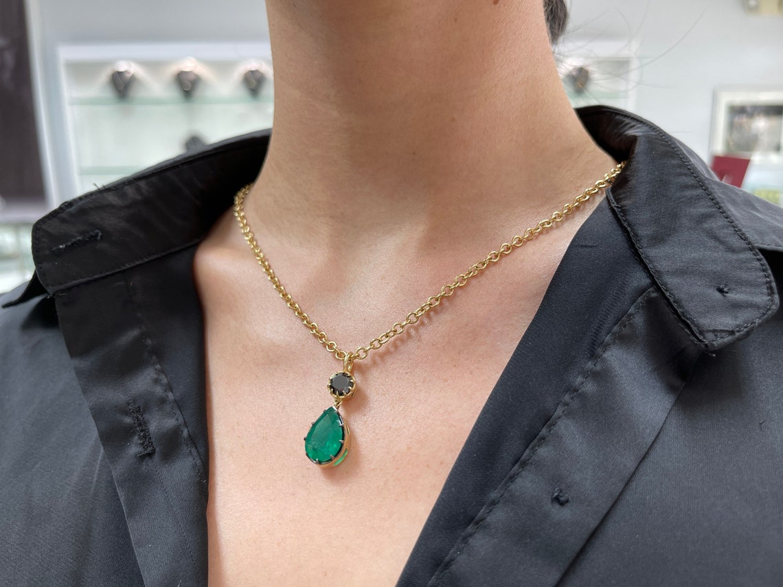 6.91ct 18K Earth Mined Colombian Emerald & Black Diamond Necklace Gold