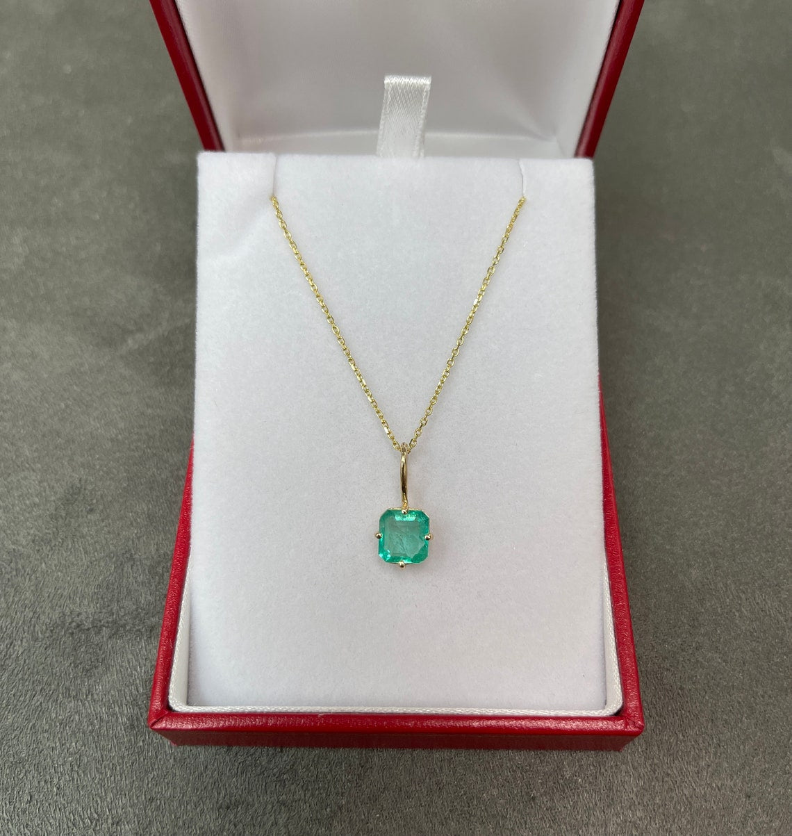 Colombian Emerald Medium Green Classic Solitaire Pendant 14K